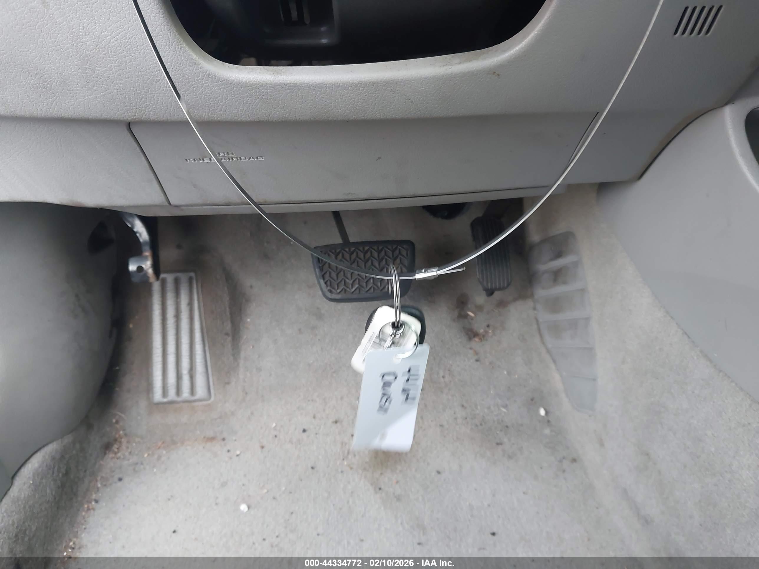 TOYOTA CAMRY image 11