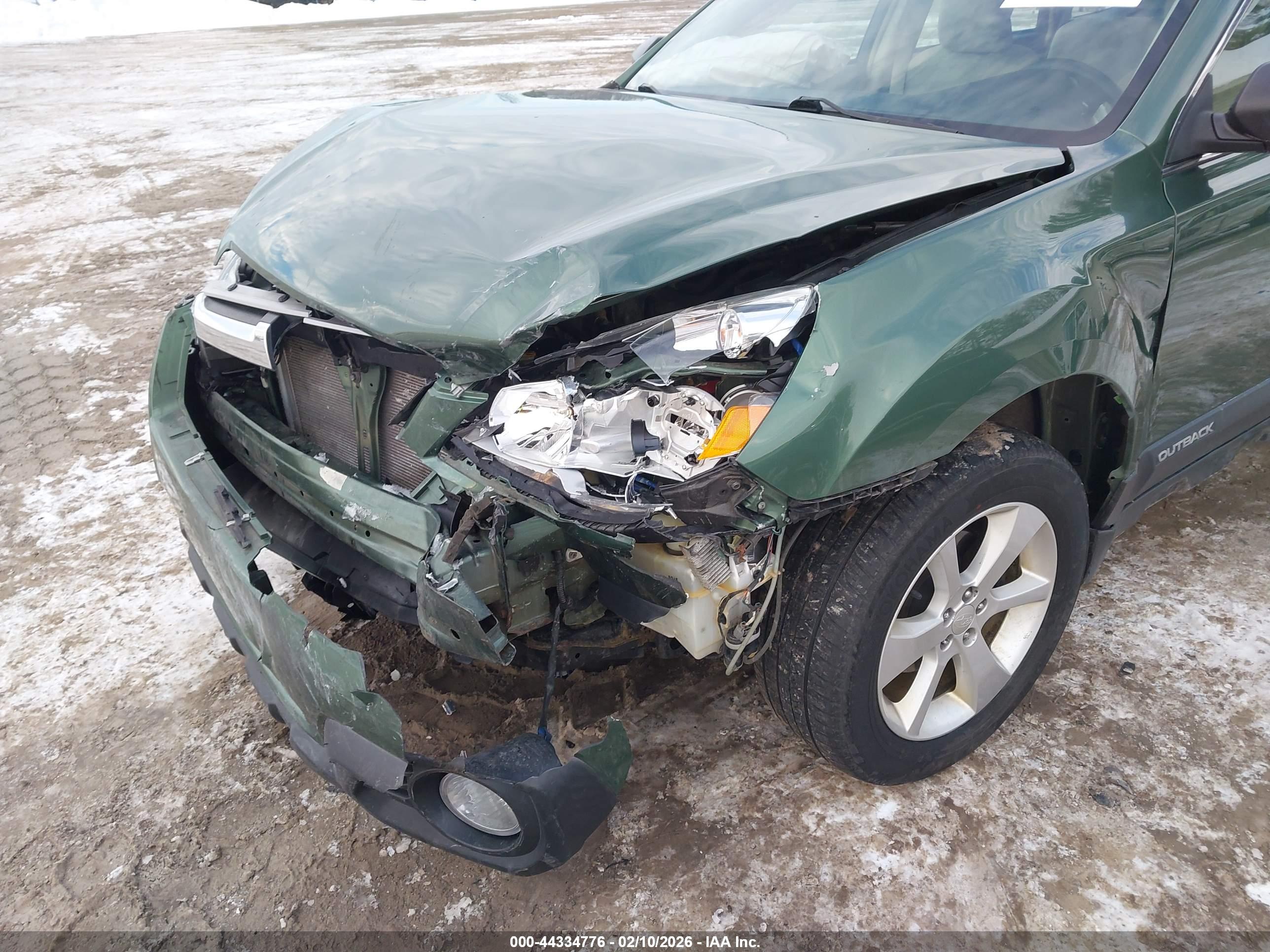 SUBARU OUTBACK image 6