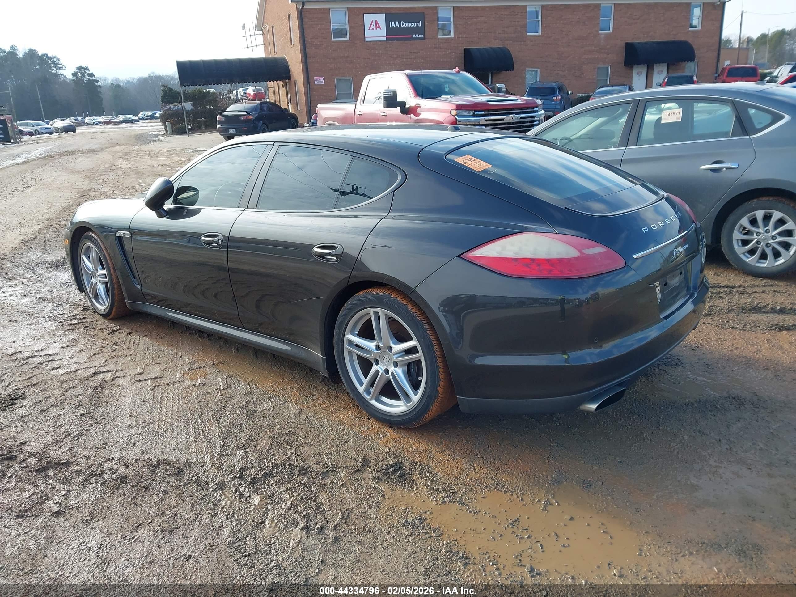 PORSCHE PANAMERA image 3