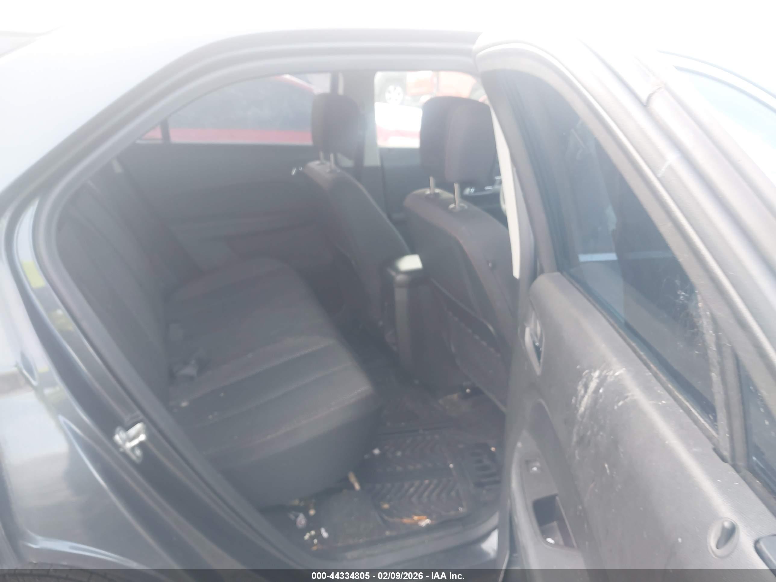 CHEVROLET EQUINOX image 8