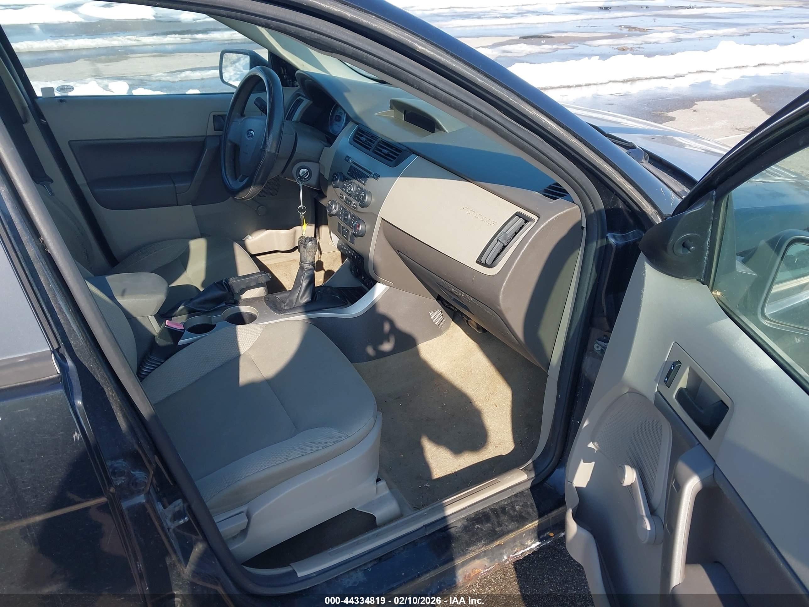 FORD FOCUS image 5