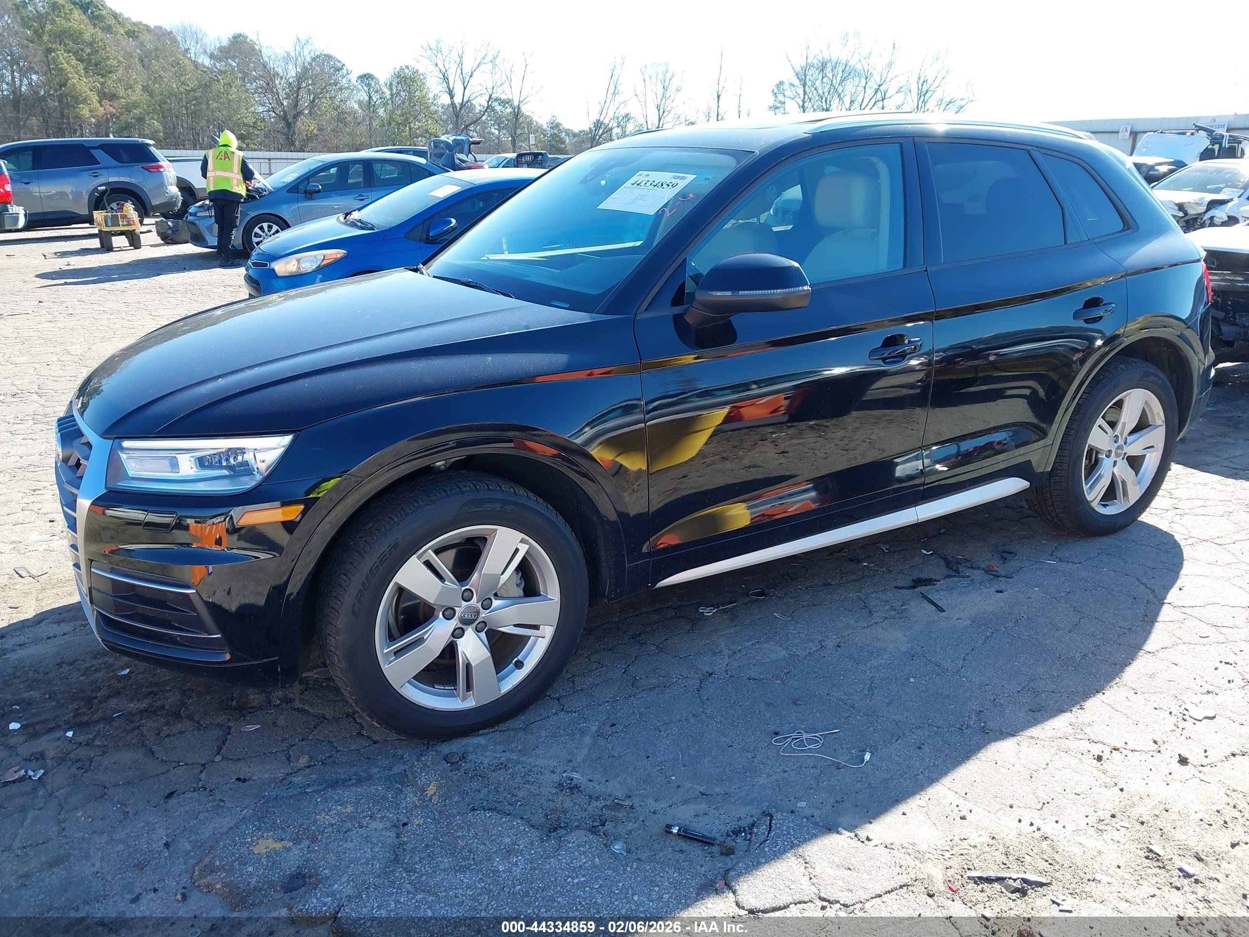 AUDI Q5 image 2