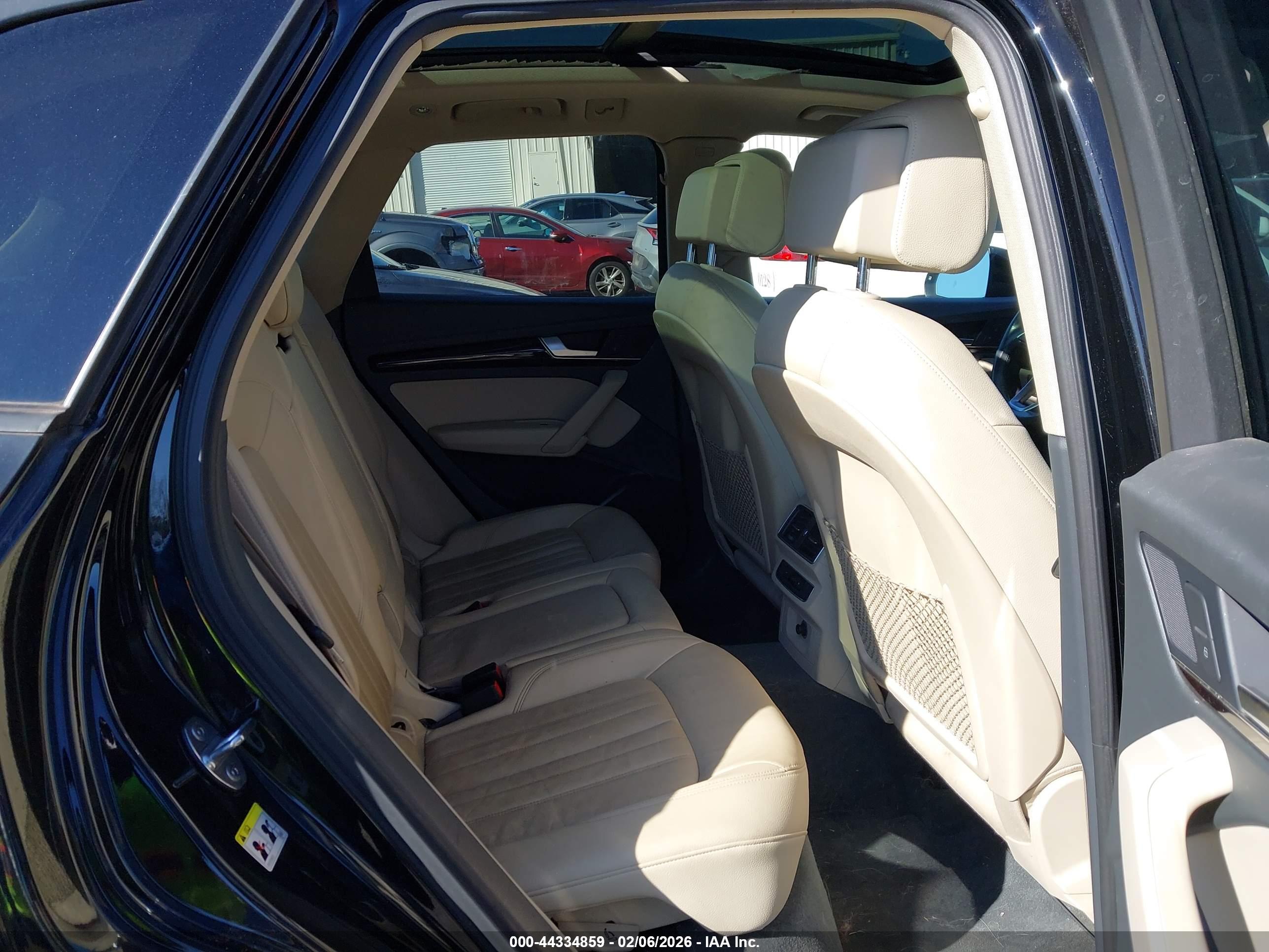 AUDI Q5 image 8
