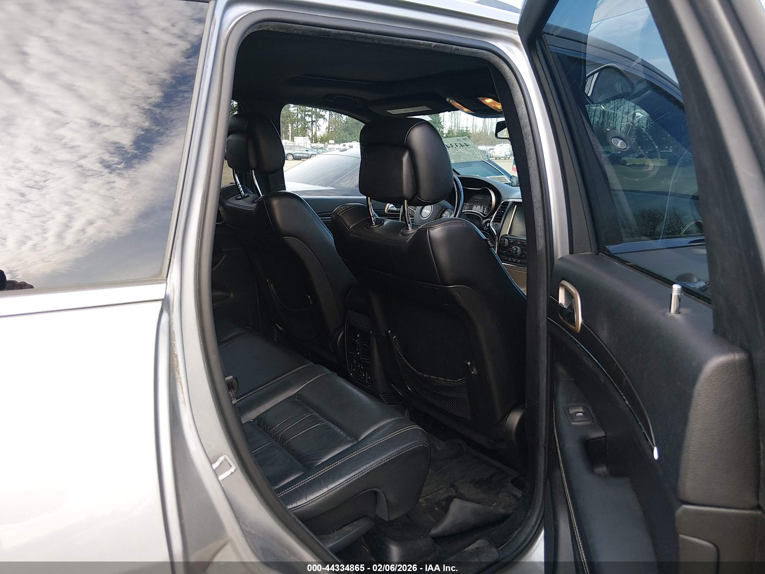 JEEP GRAND image 8