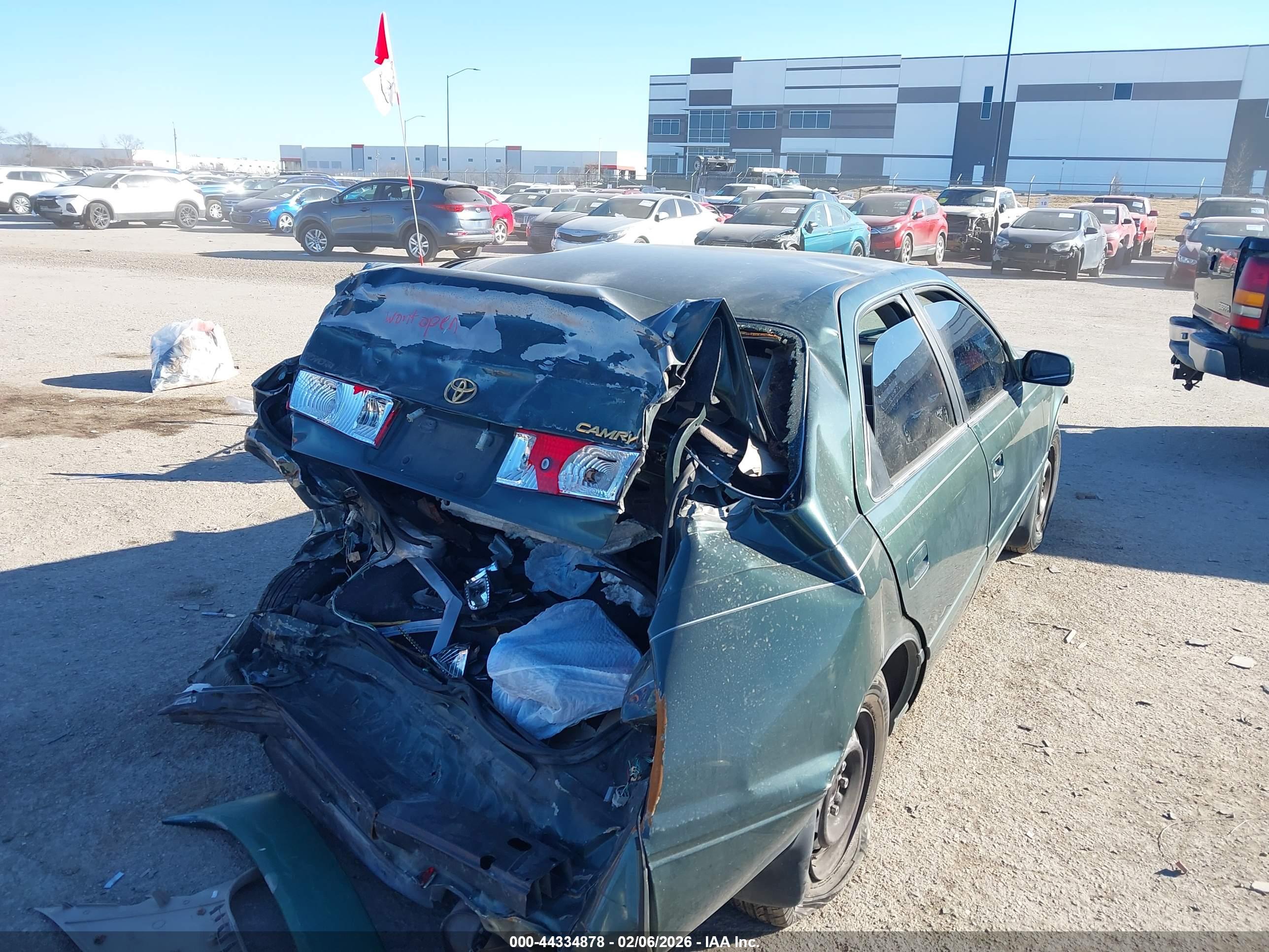 TOYOTA CAMRY image 4