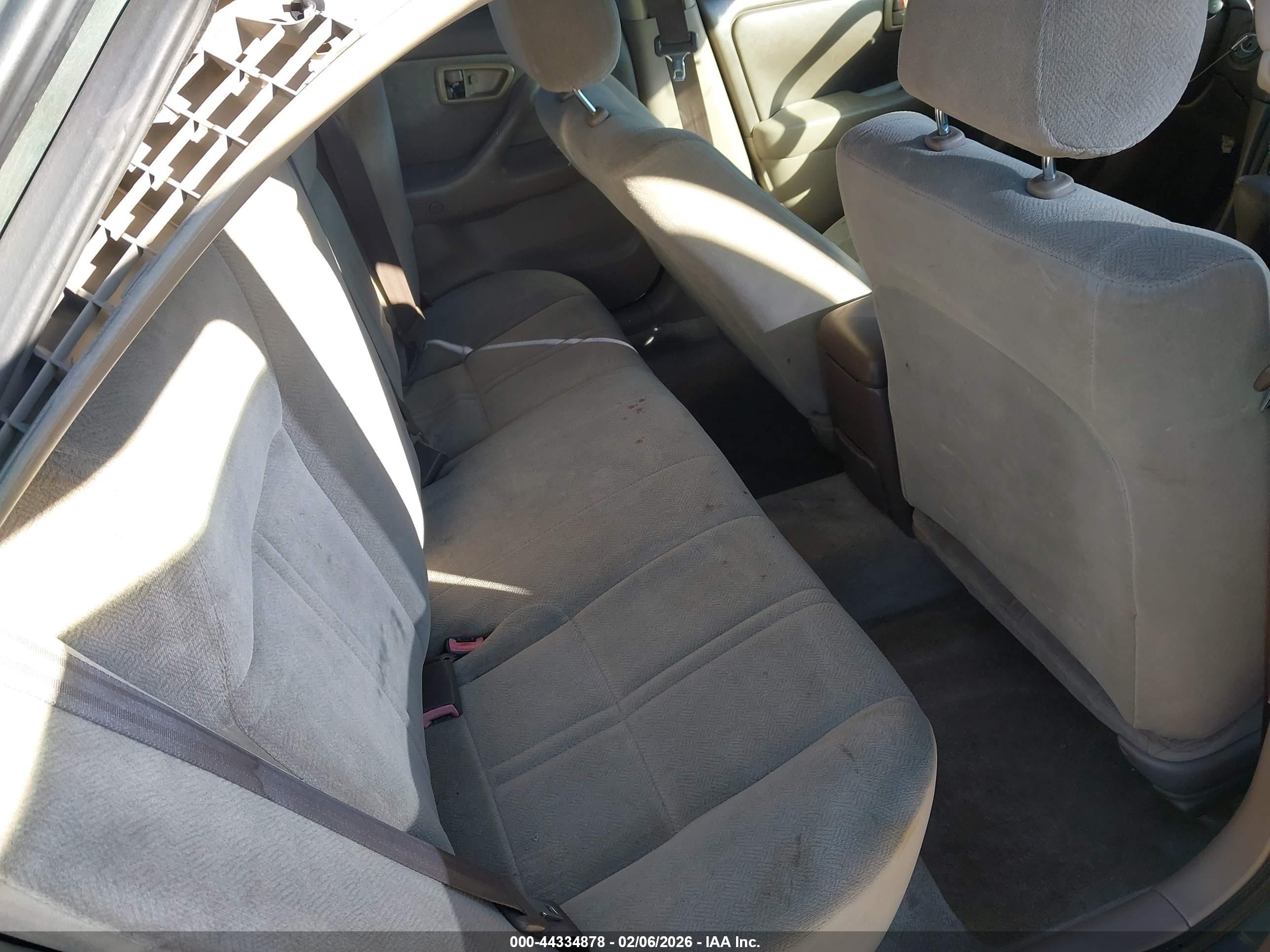 TOYOTA CAMRY image 8