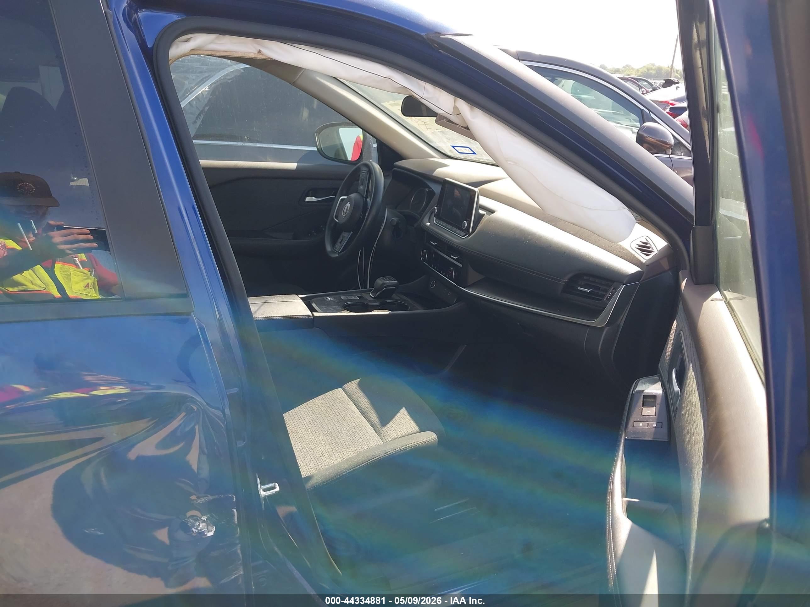 NISSAN ROGUE image 5
