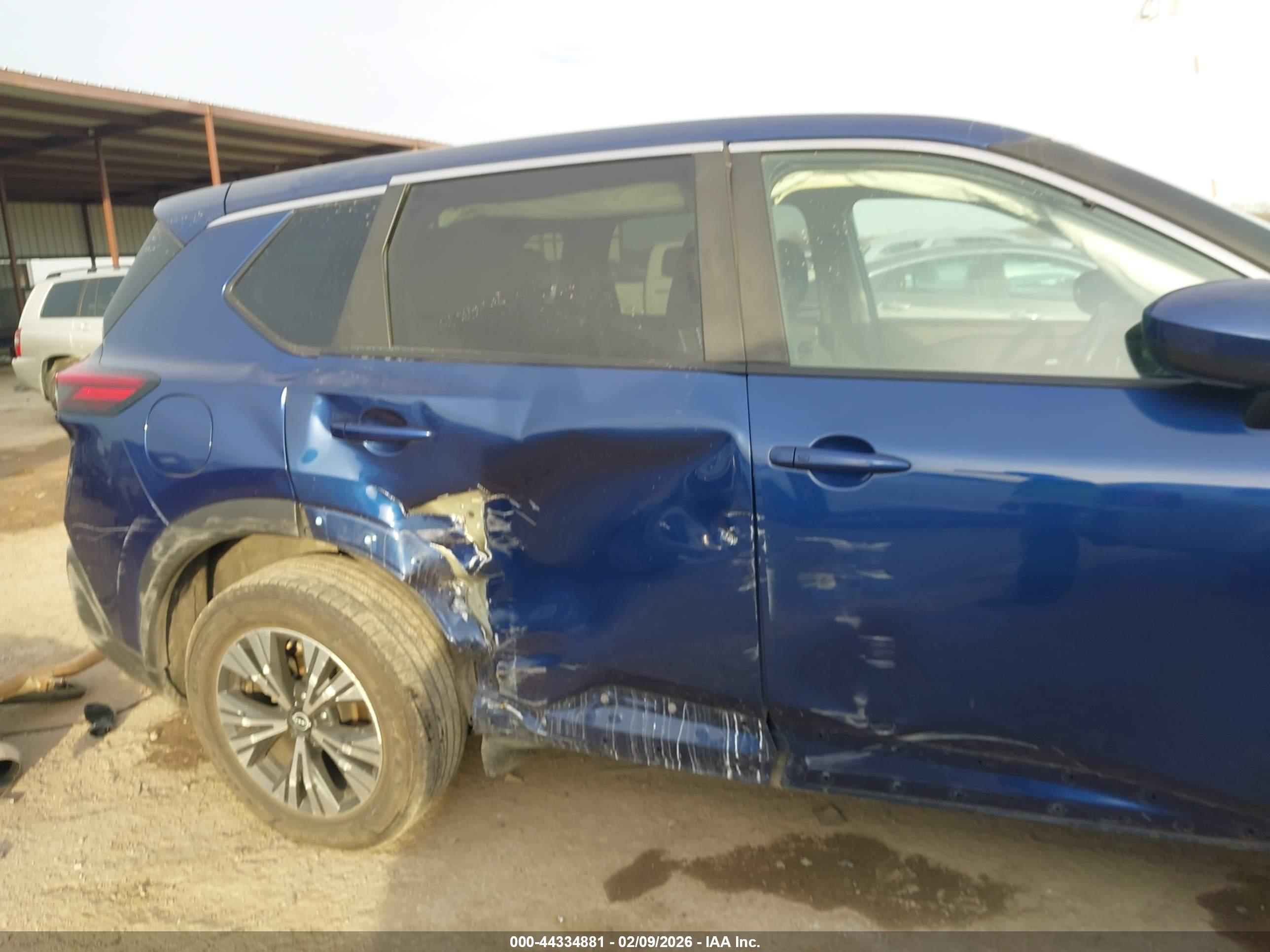 NISSAN ROGUE image 6