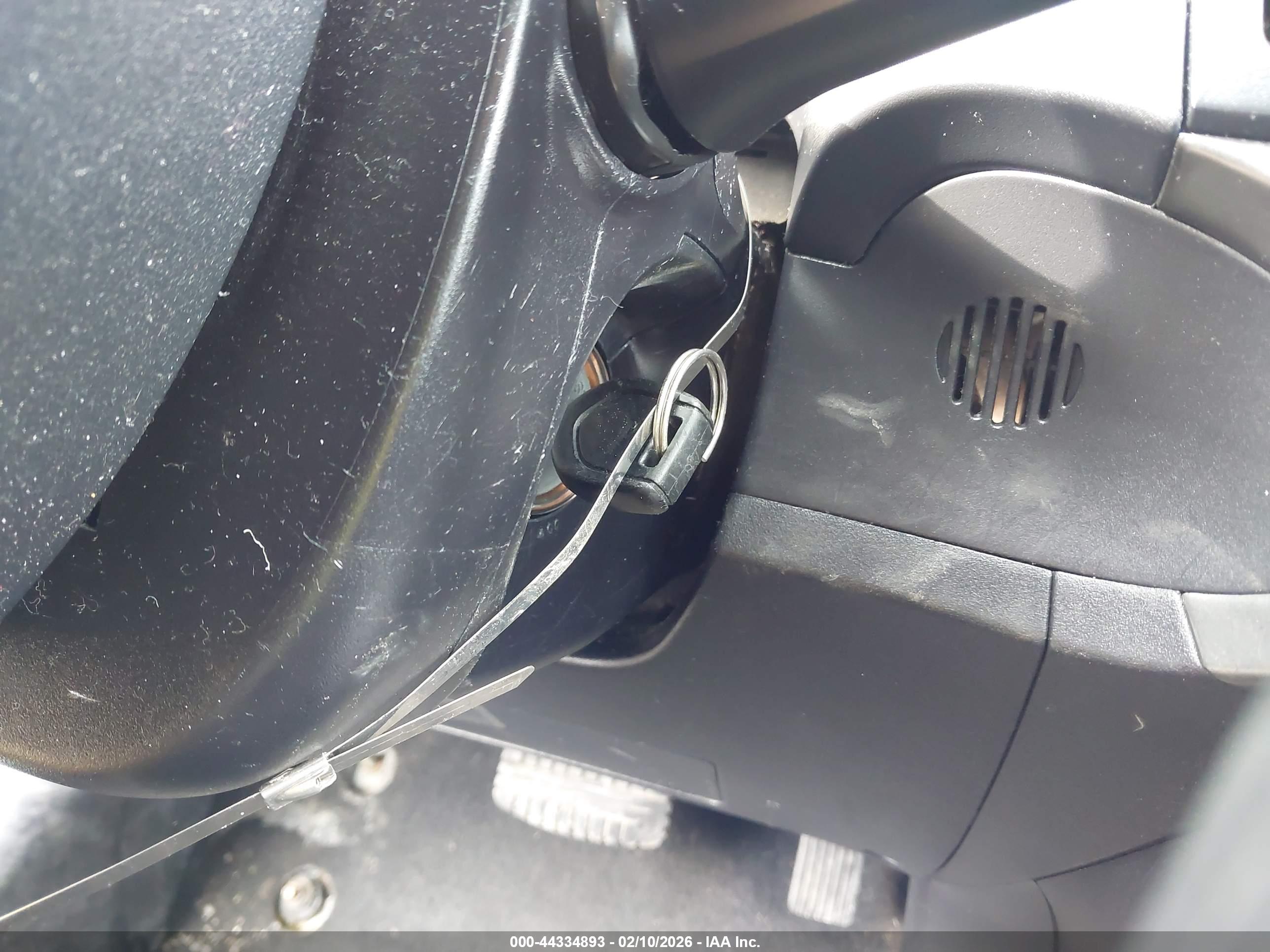 MITSUBISHI LANCER image 11