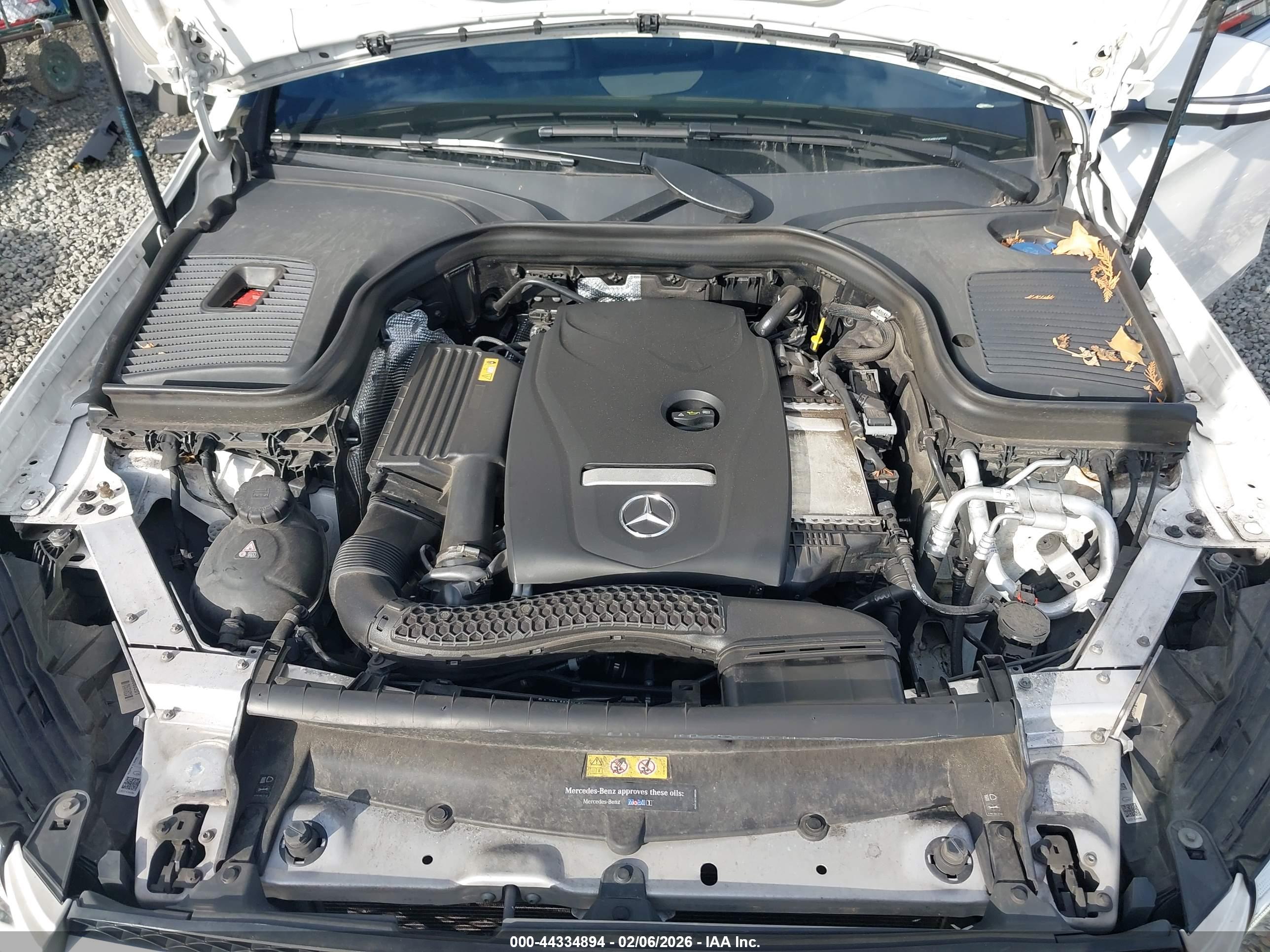 MERCEDES-BENZ GLC image 10