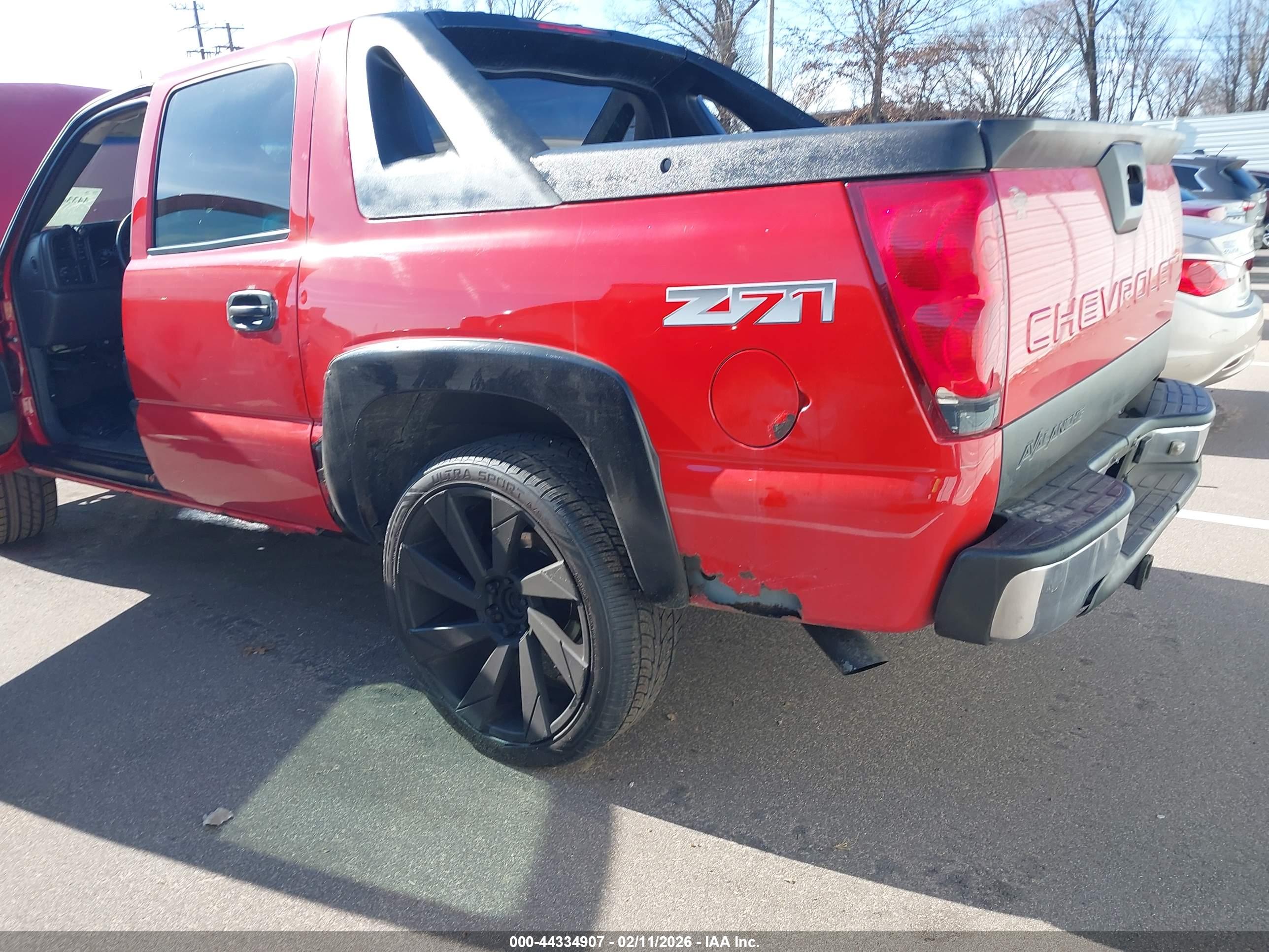 CHEVROLET AVALANCHE image 6