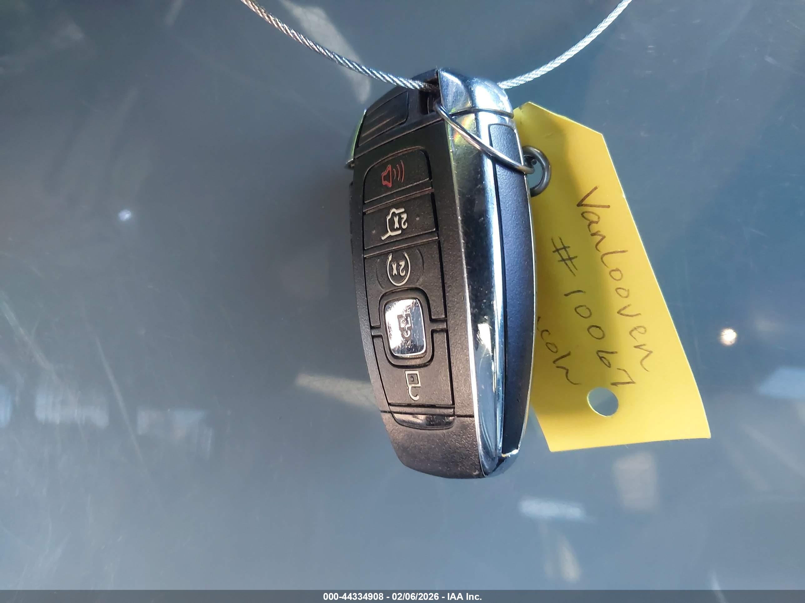 LINCOLN MKC image 11