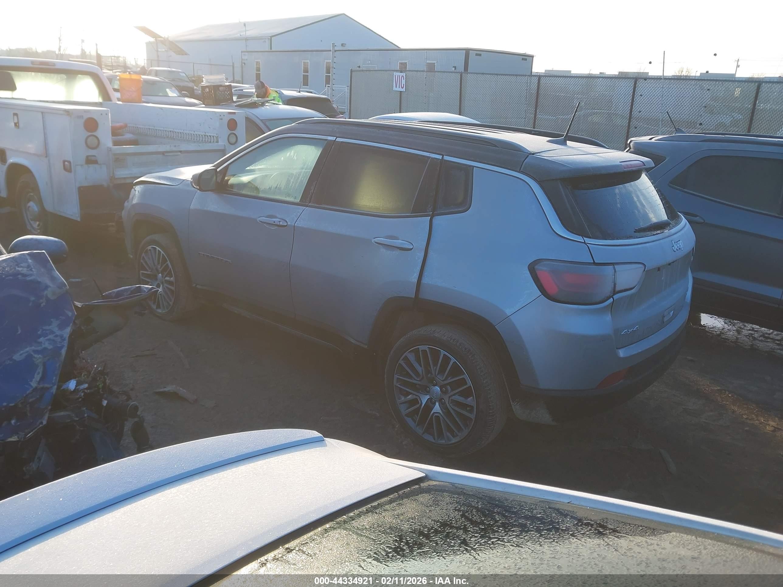 JEEP COMPASS image 3
