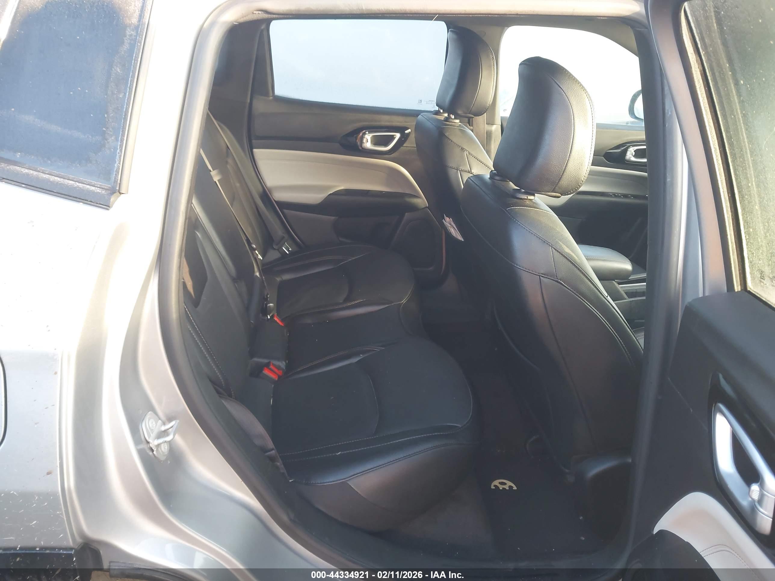 JEEP COMPASS image 8