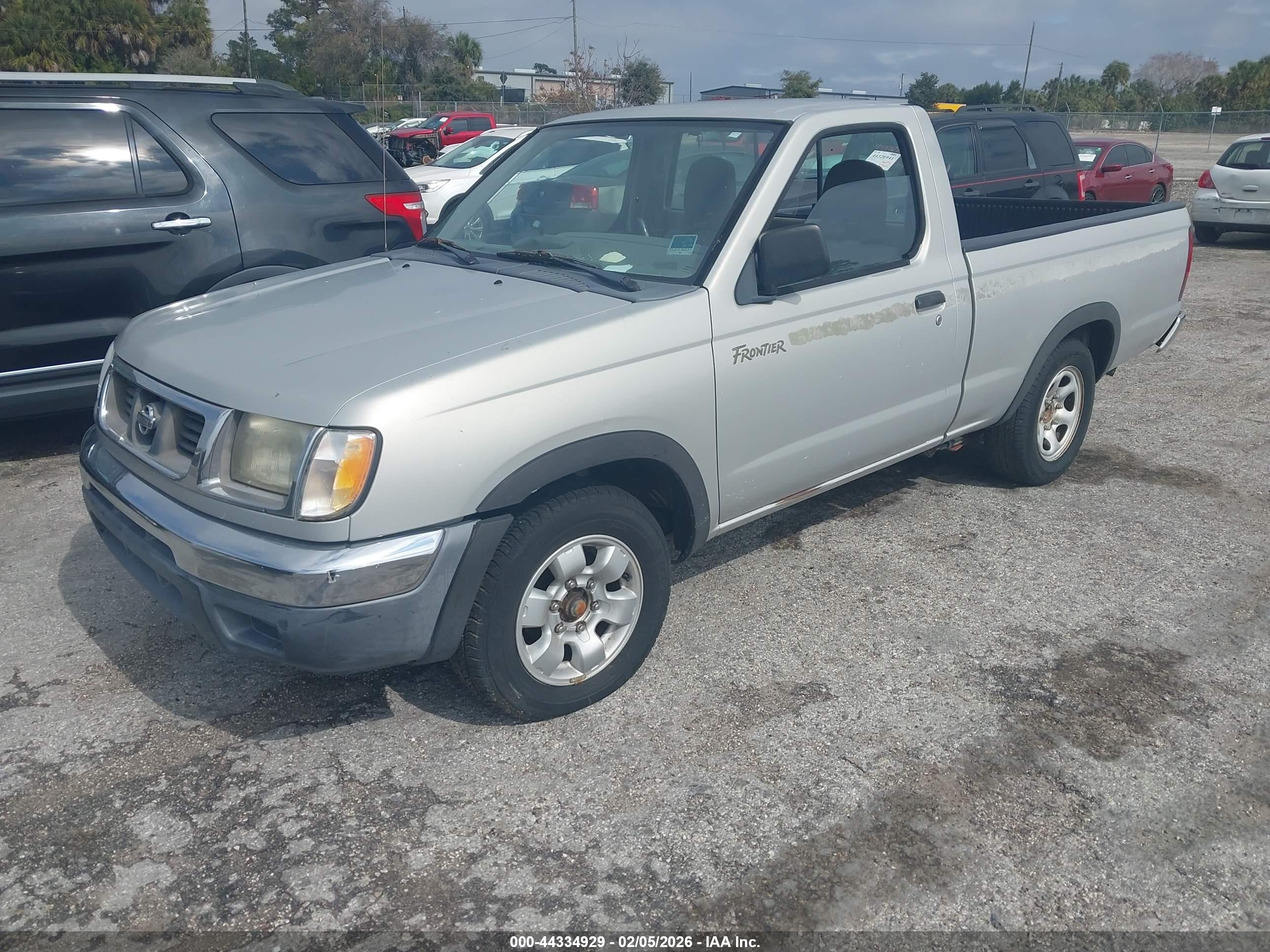 NISSAN FRONTIER image 2