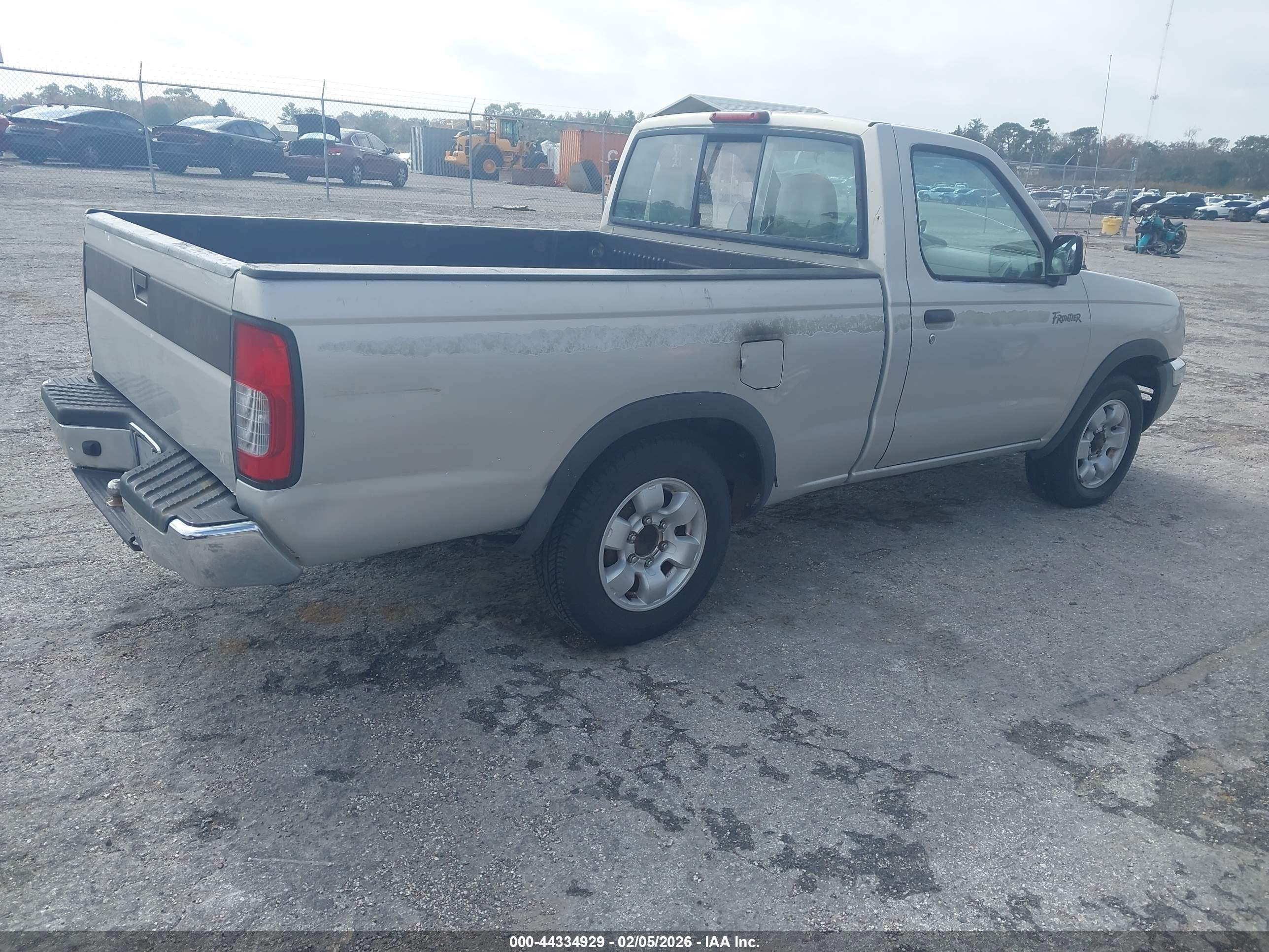 NISSAN FRONTIER image 4