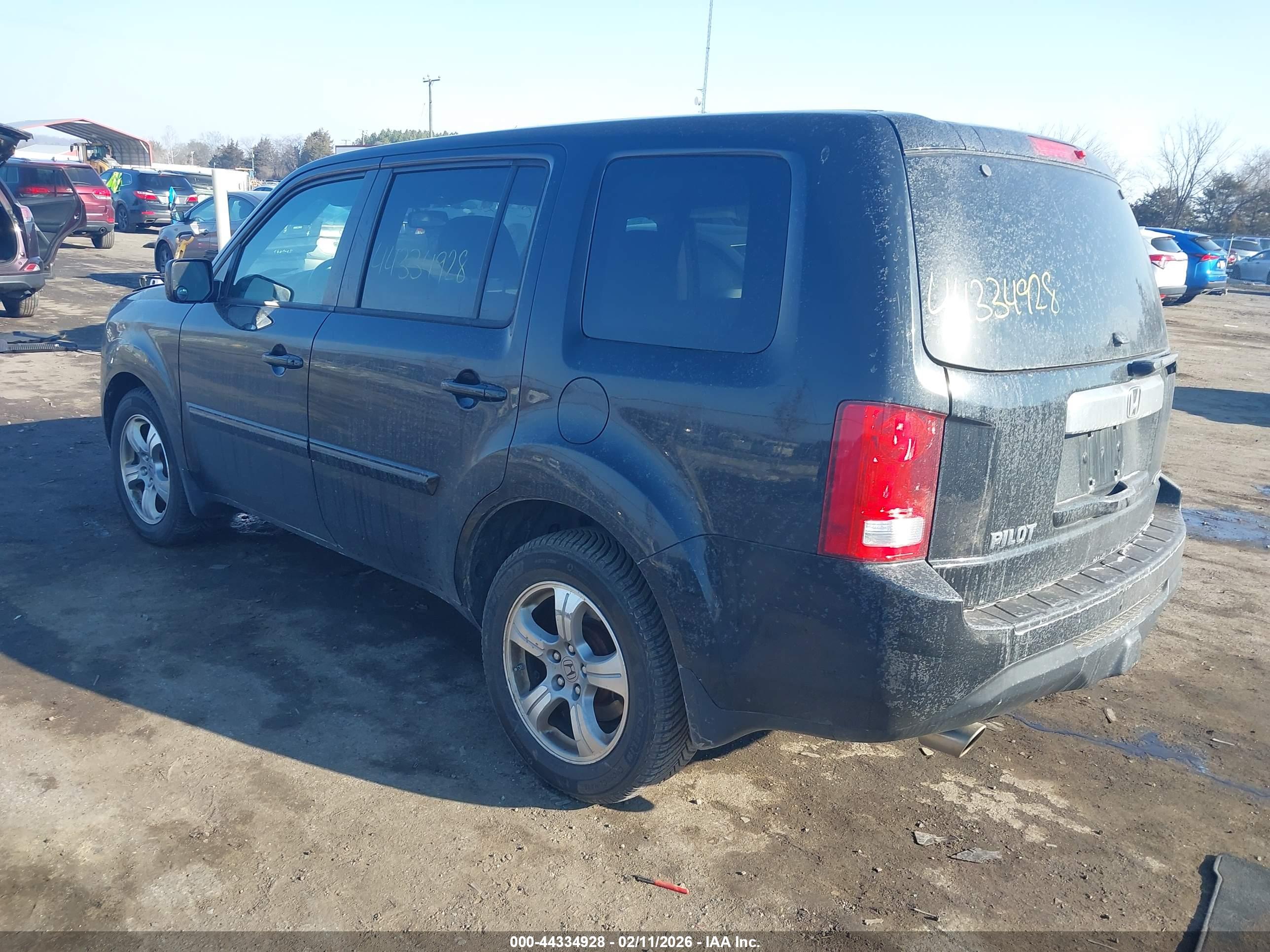 HONDA PILOT image 3