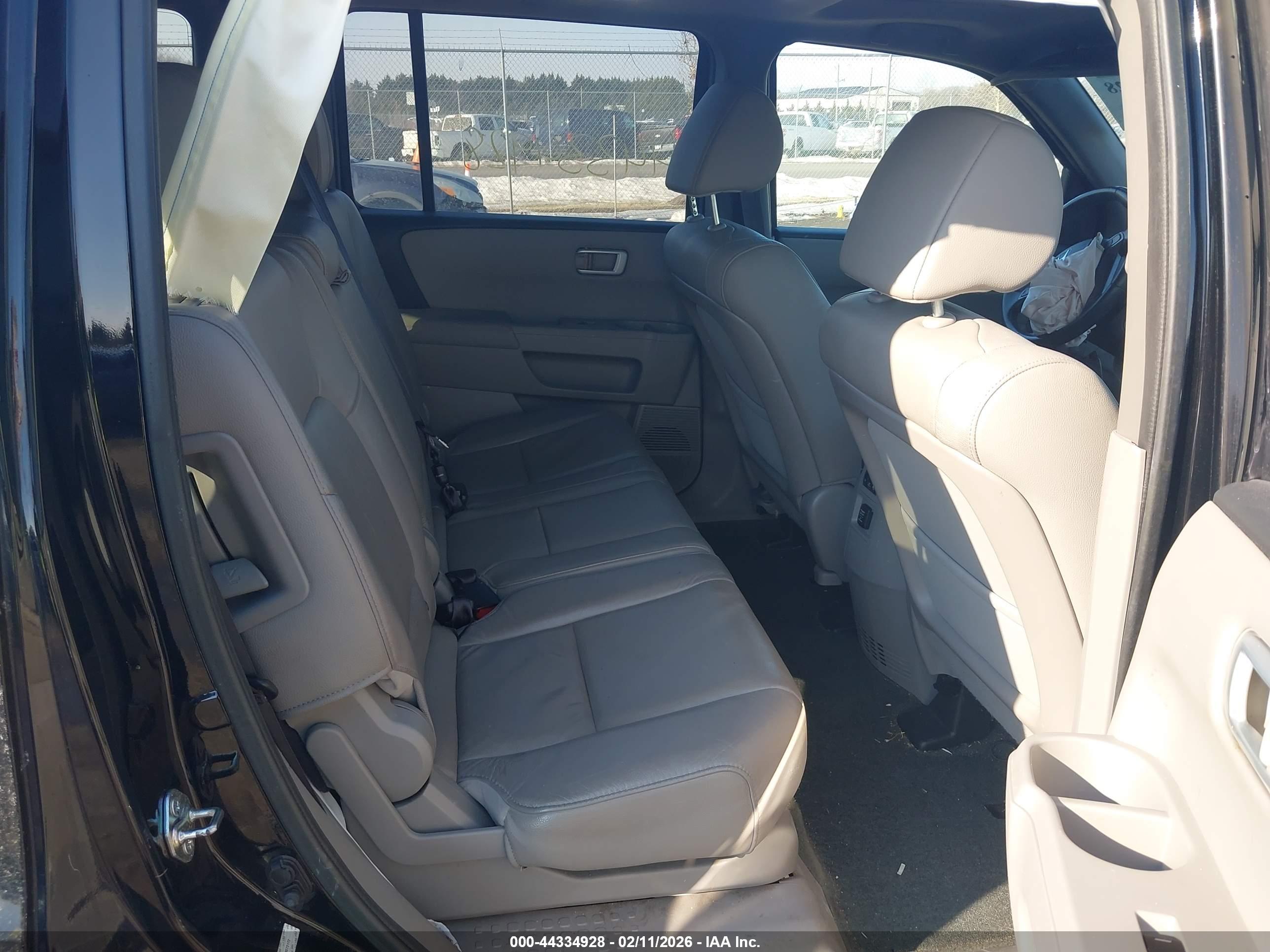 HONDA PILOT image 8