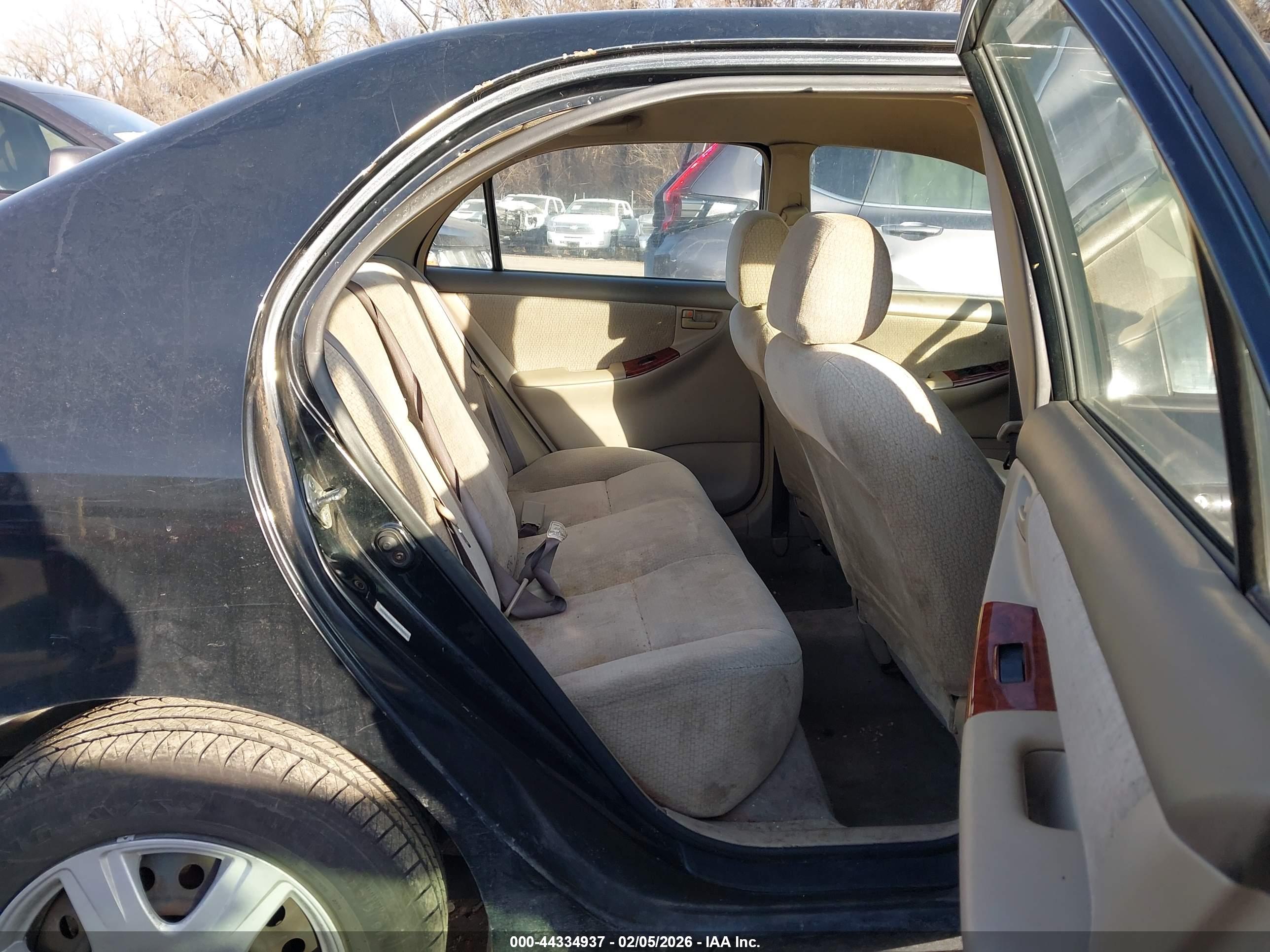 TOYOTA COROLLA image 8
