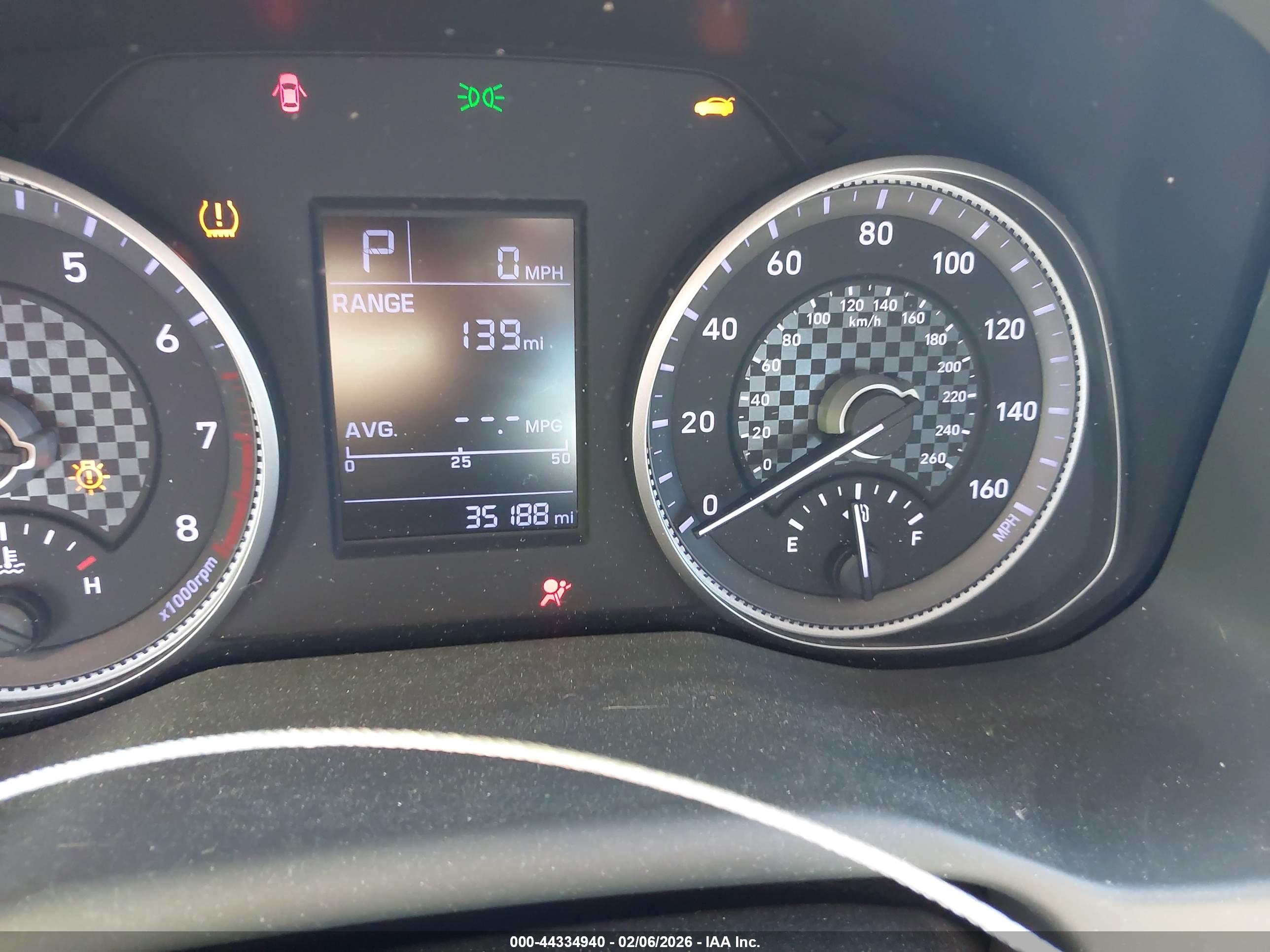 HYUNDAI ELANTRA image 7