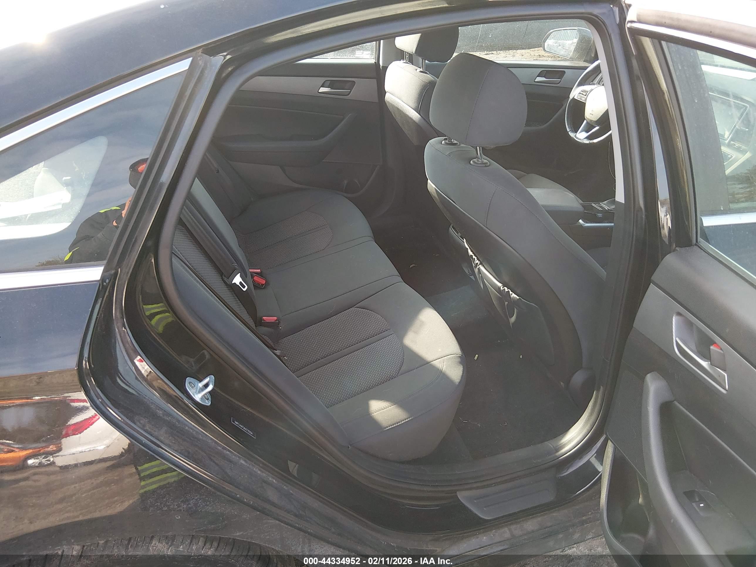HYUNDAI SONATA image 8