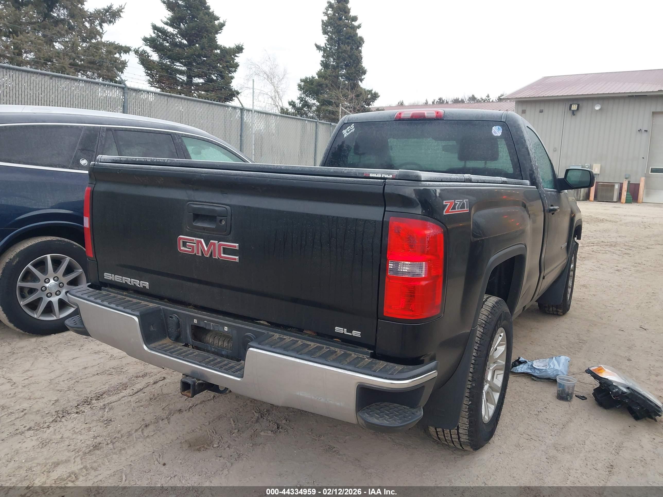 GMC SIERRA image 4