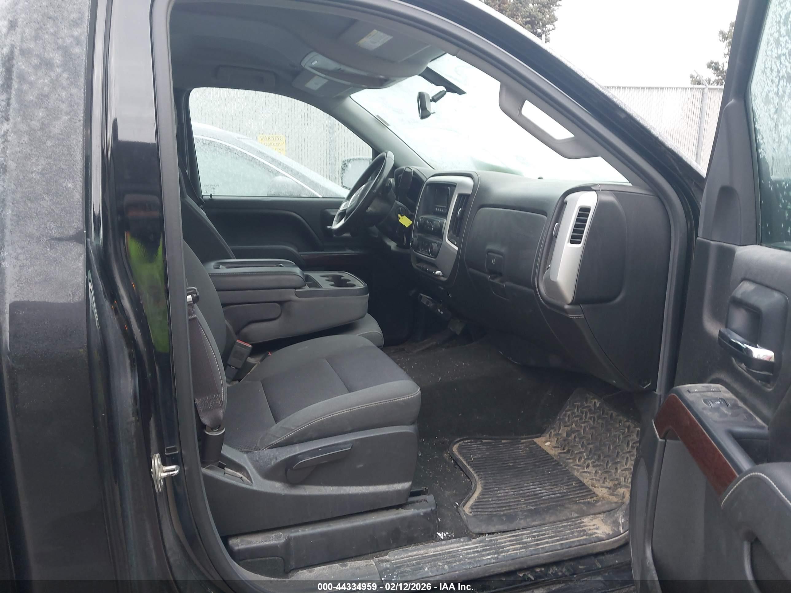 GMC SIERRA image 5