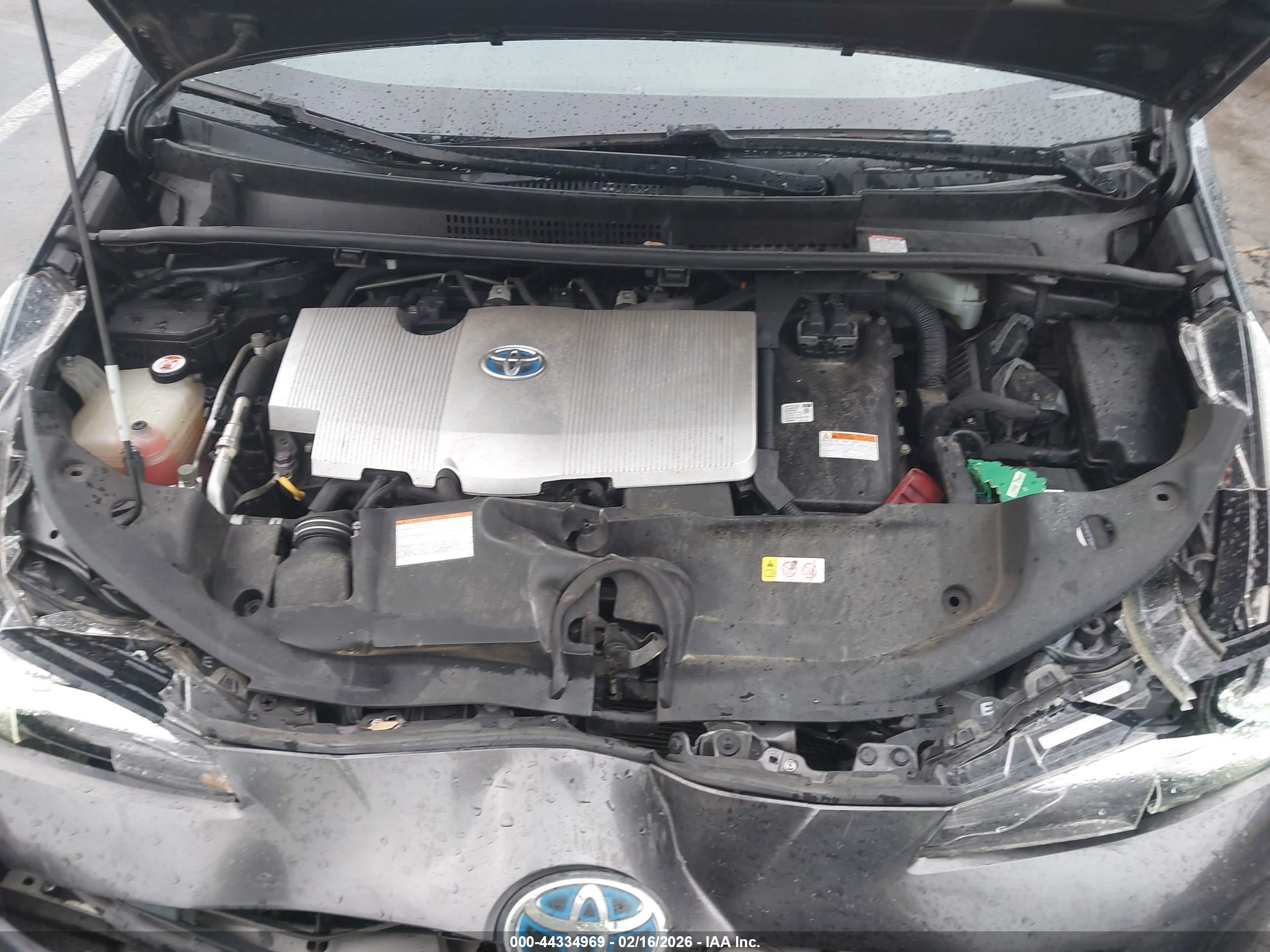 TOYOTA PRIUS image 10