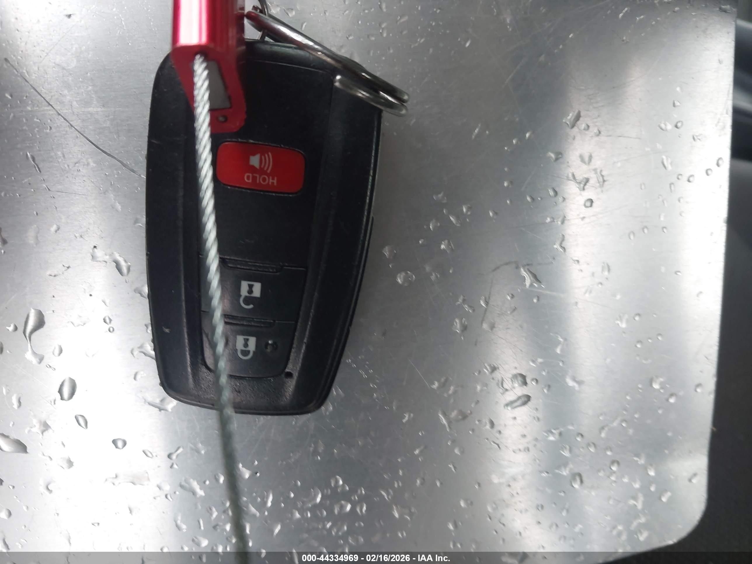 TOYOTA PRIUS image 11