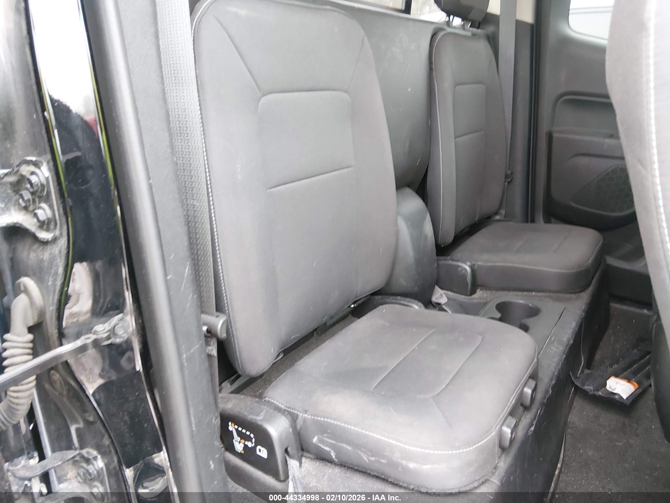 CHEVROLET COLORADO image 8