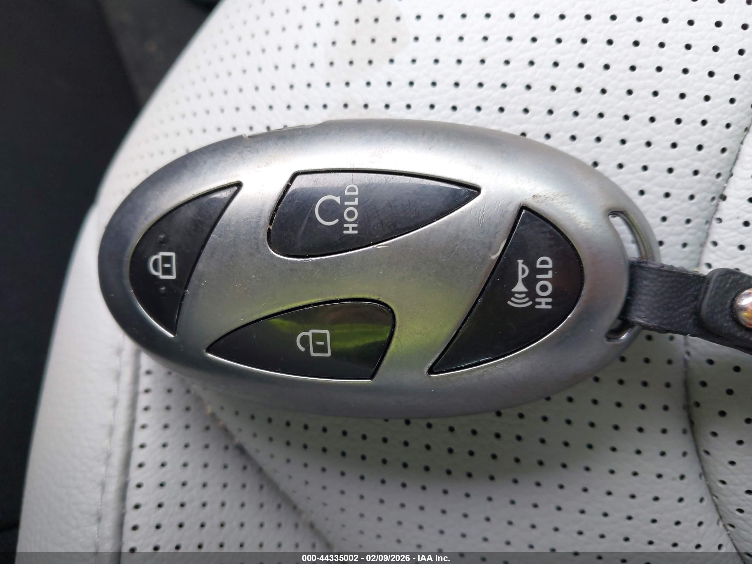 HYUNDAI ELANTRA image 11