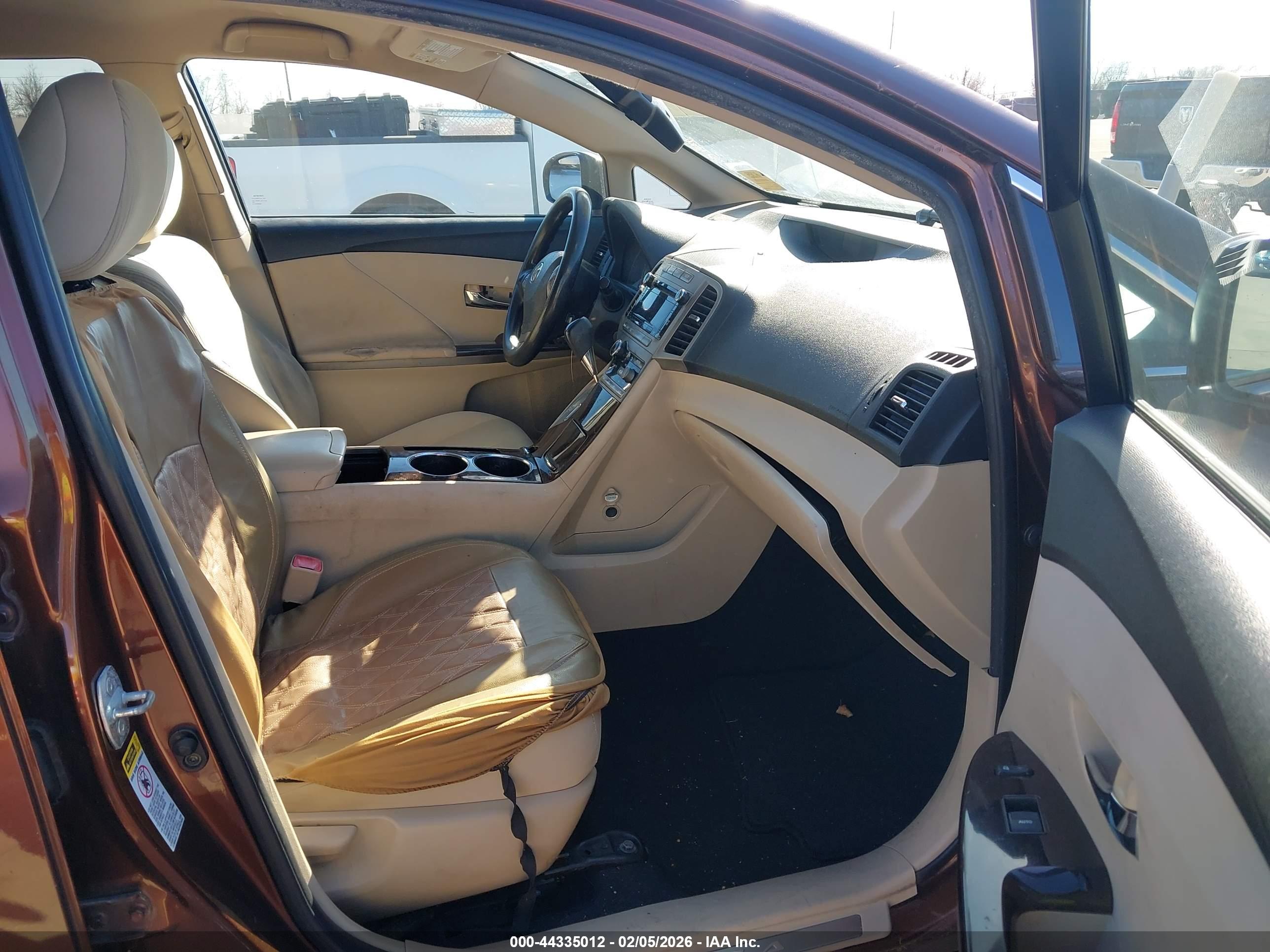 TOYOTA VENZA image 5
