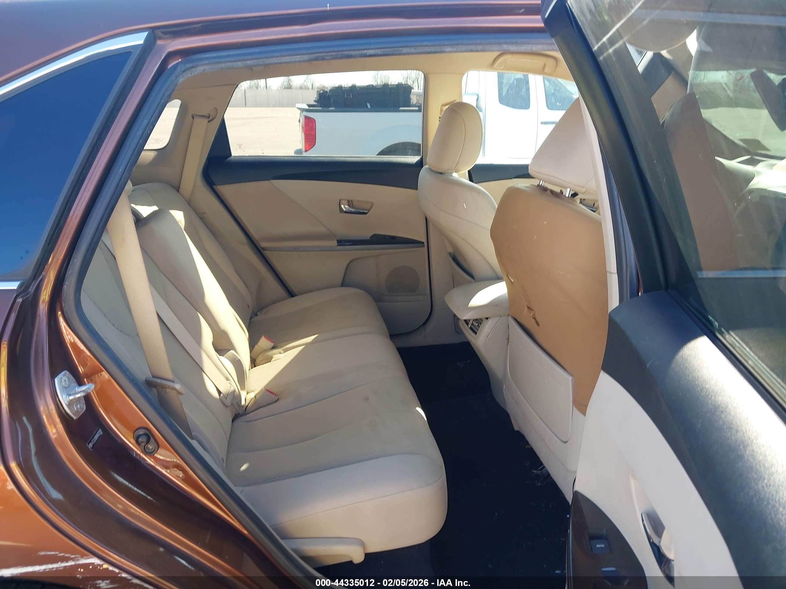 TOYOTA VENZA image 8