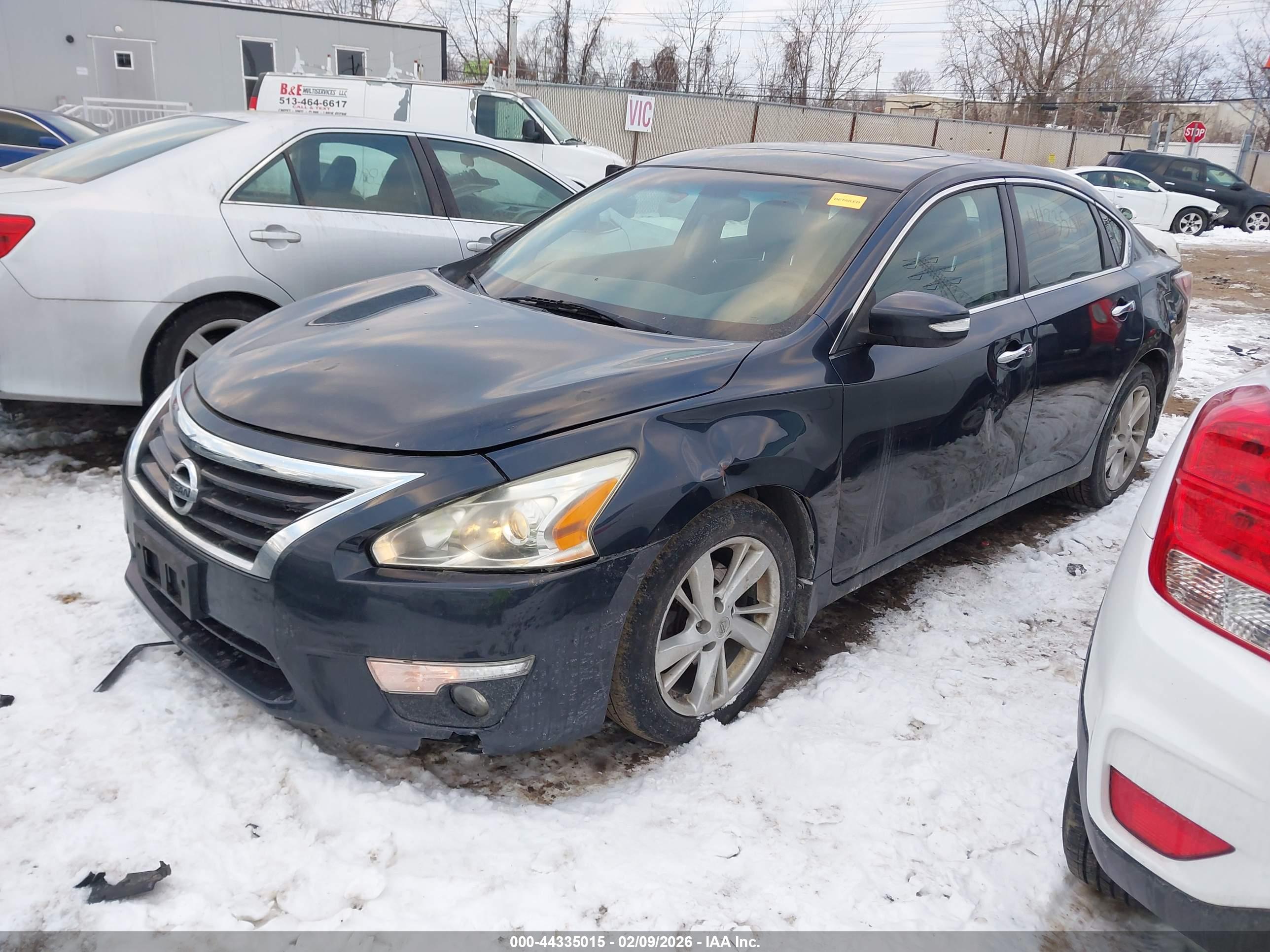 NISSAN ALTIMA image 2