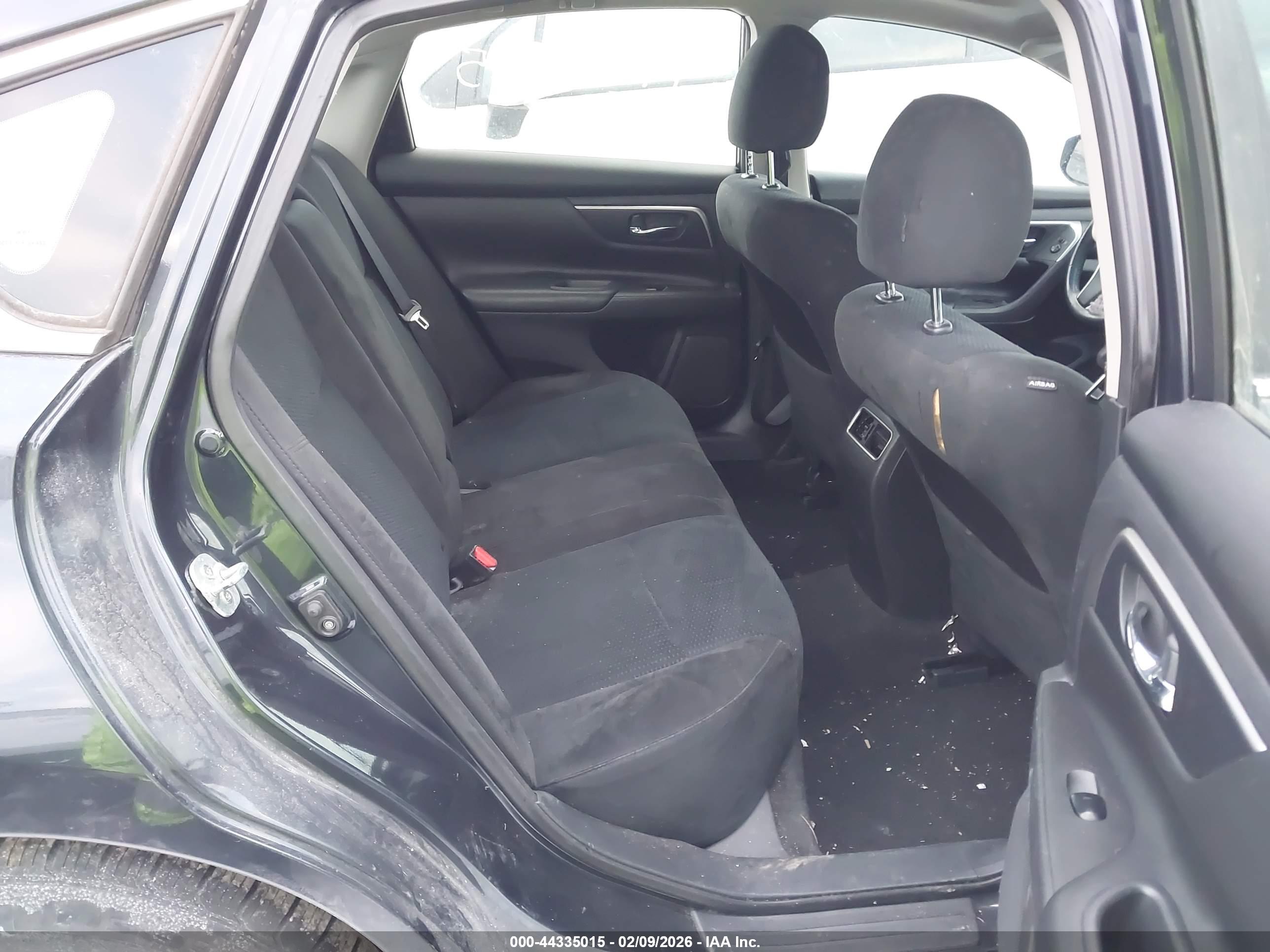 NISSAN ALTIMA image 8