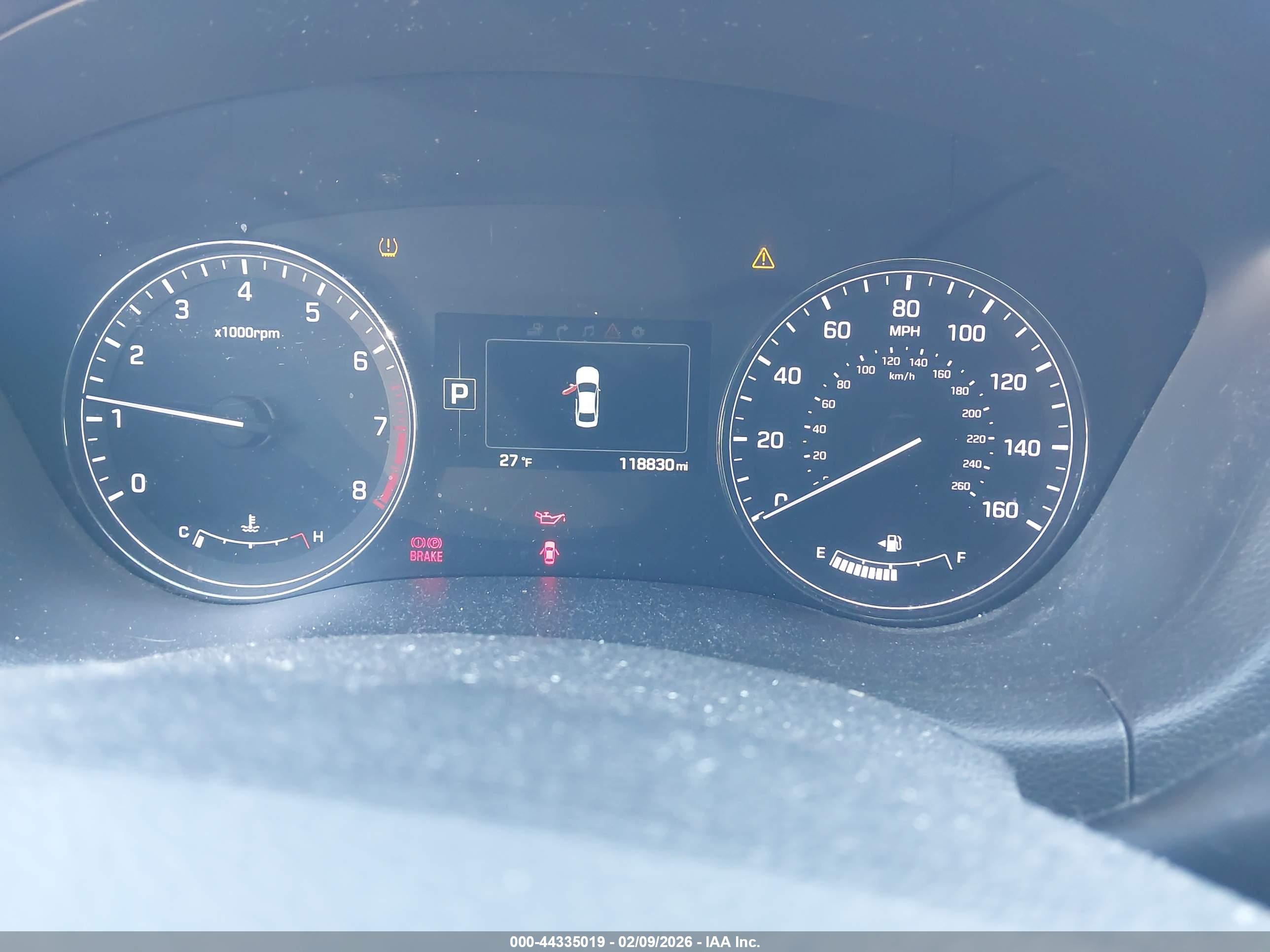 HYUNDAI GENESIS image 7