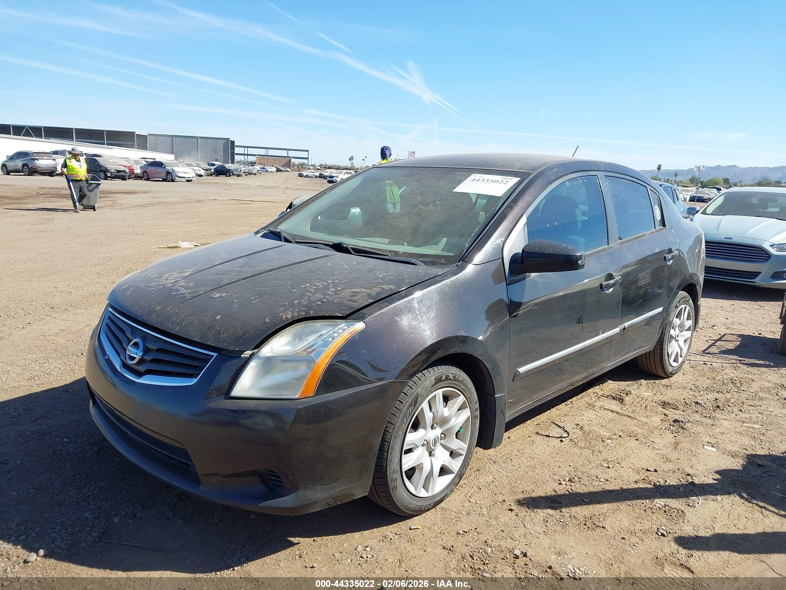 NISSAN SENTRA image 2