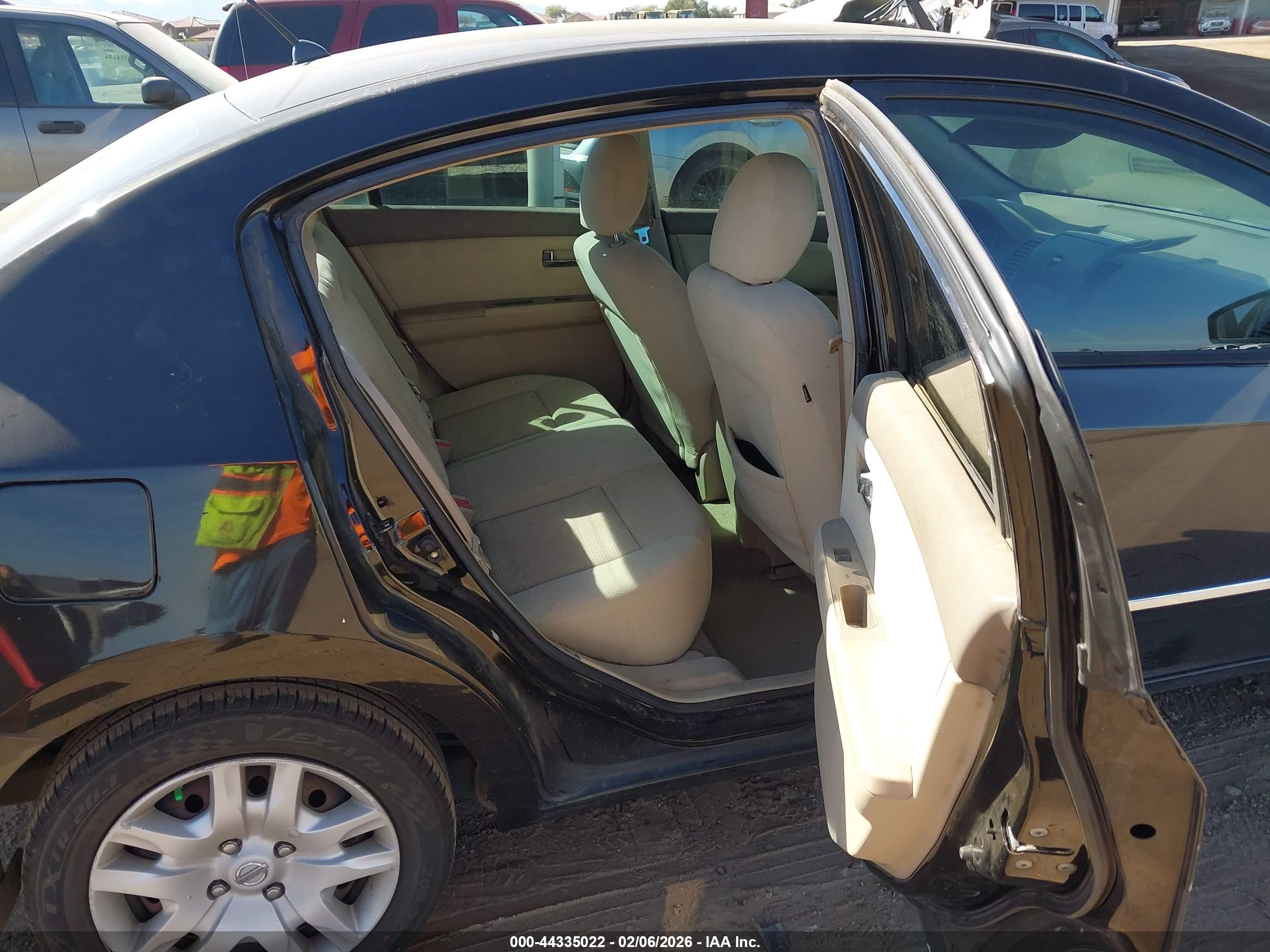NISSAN SENTRA image 8