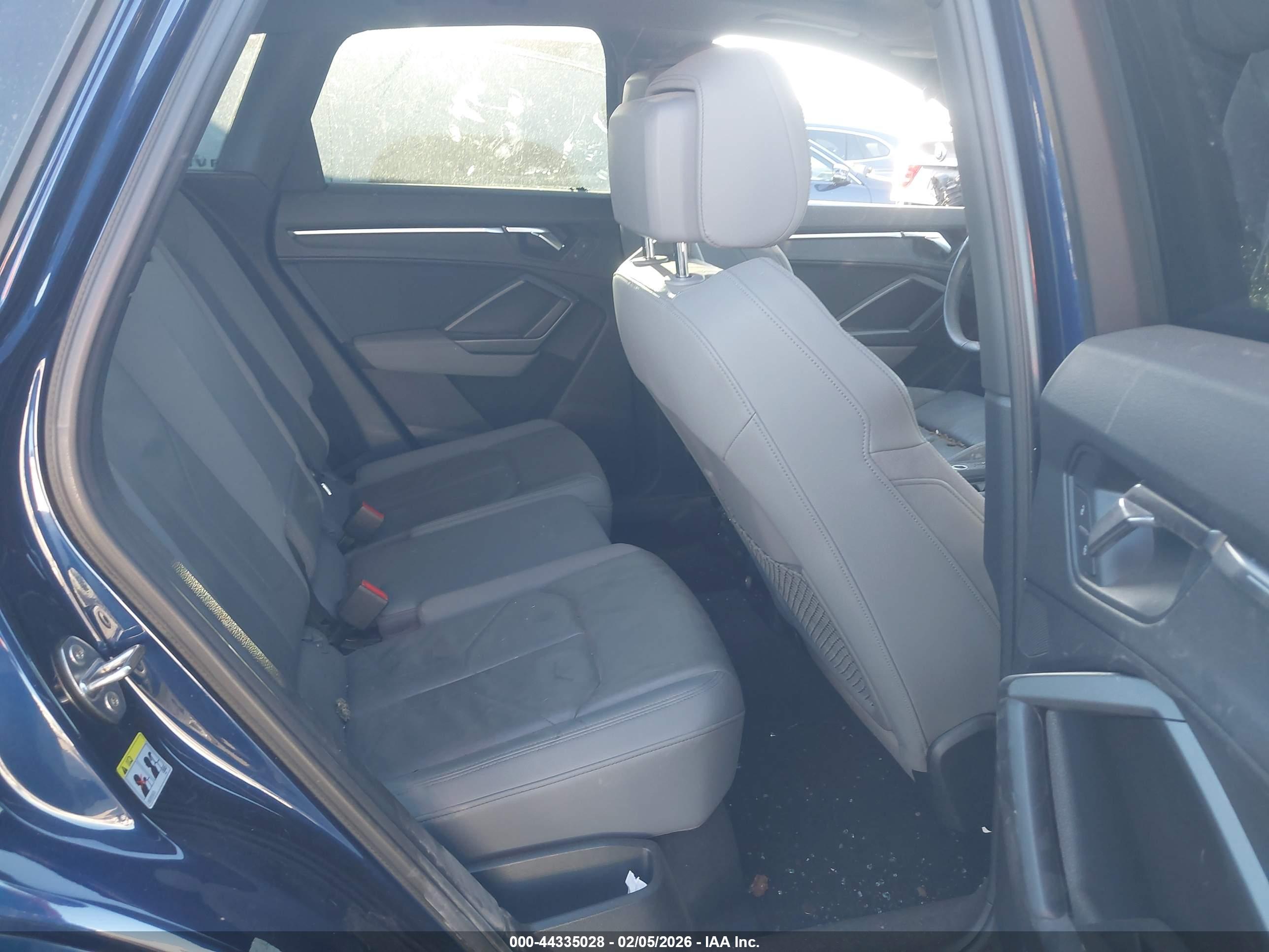 AUDI Q3 image 8