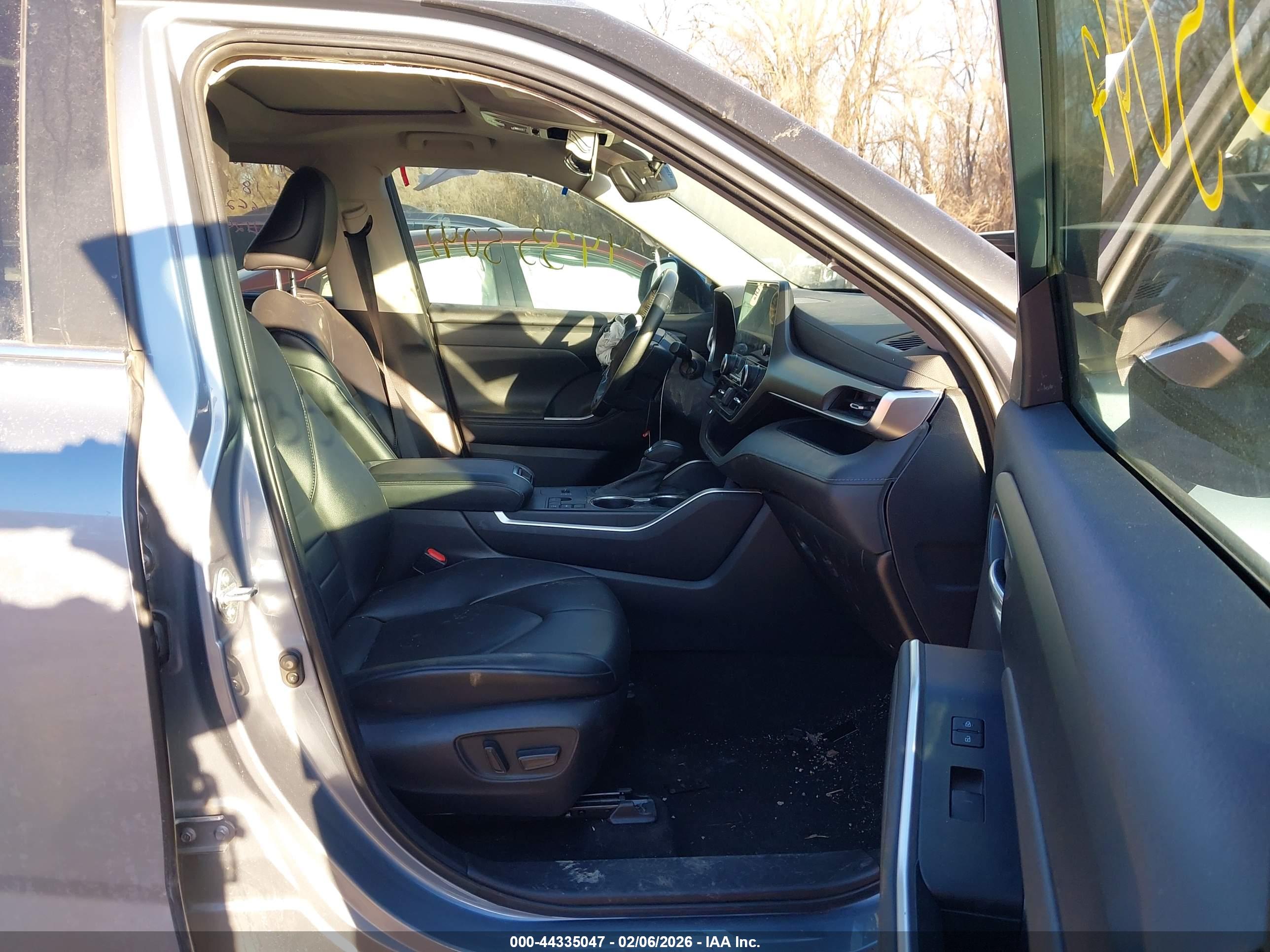 TOYOTA HIGHLANDER image 5