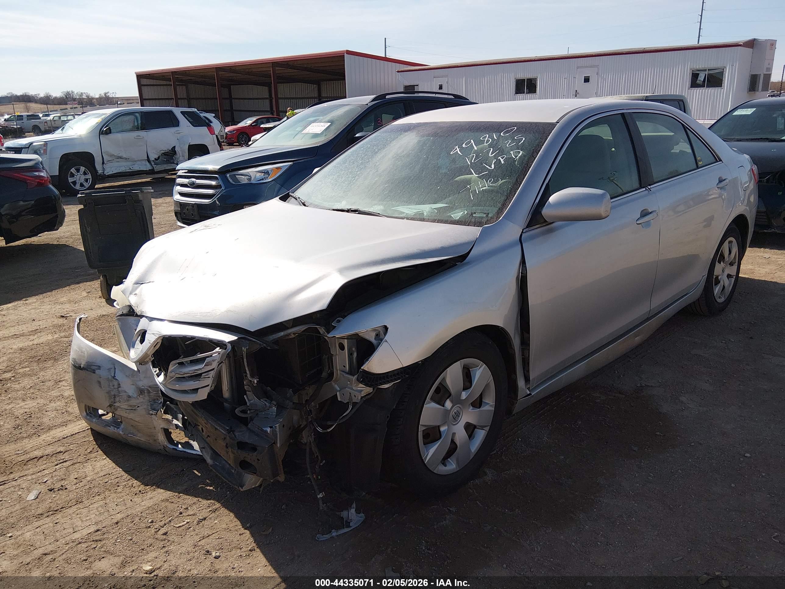 TOYOTA CAMRY image 2