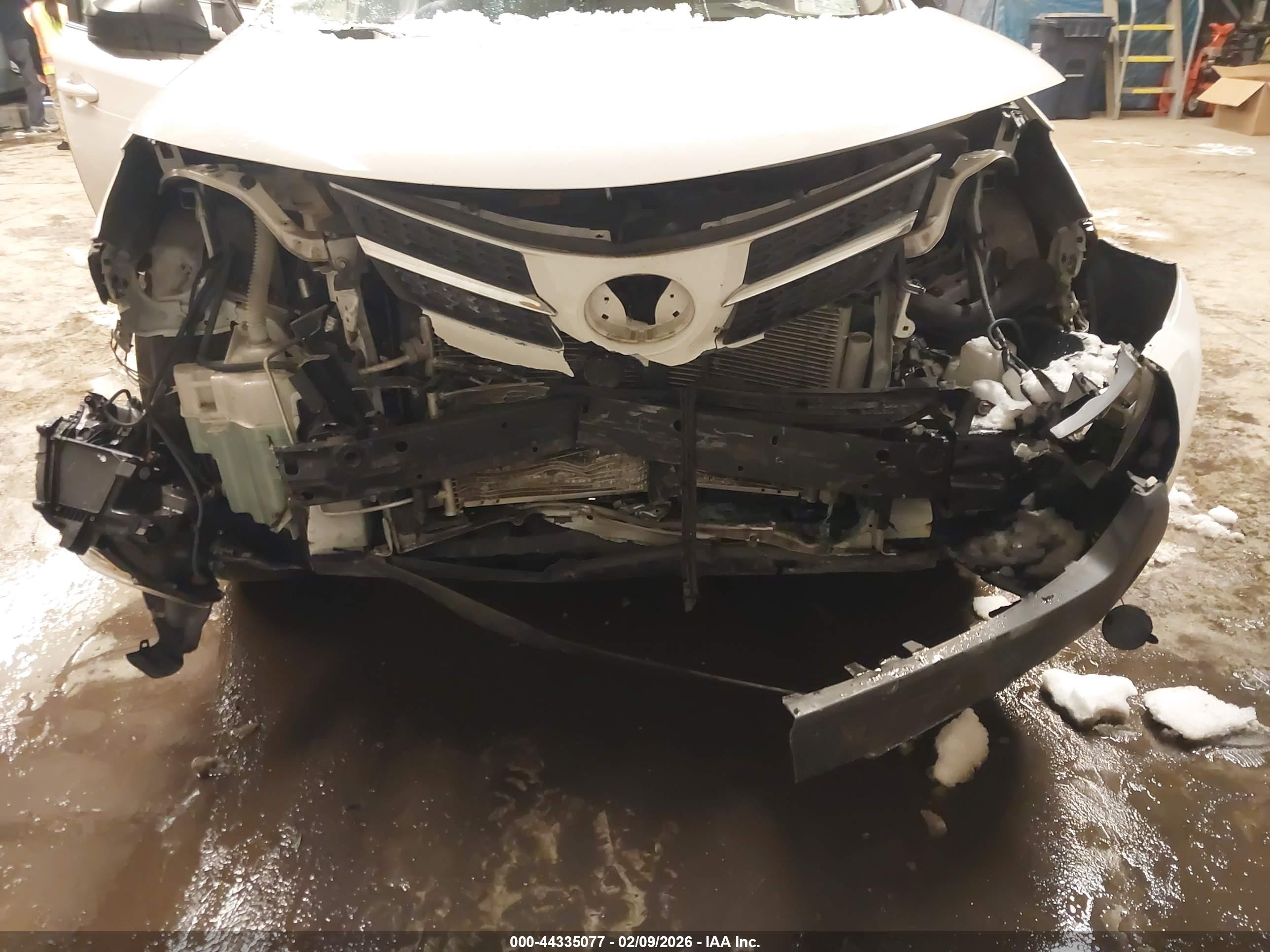 TOYOTA RAV4 image 6