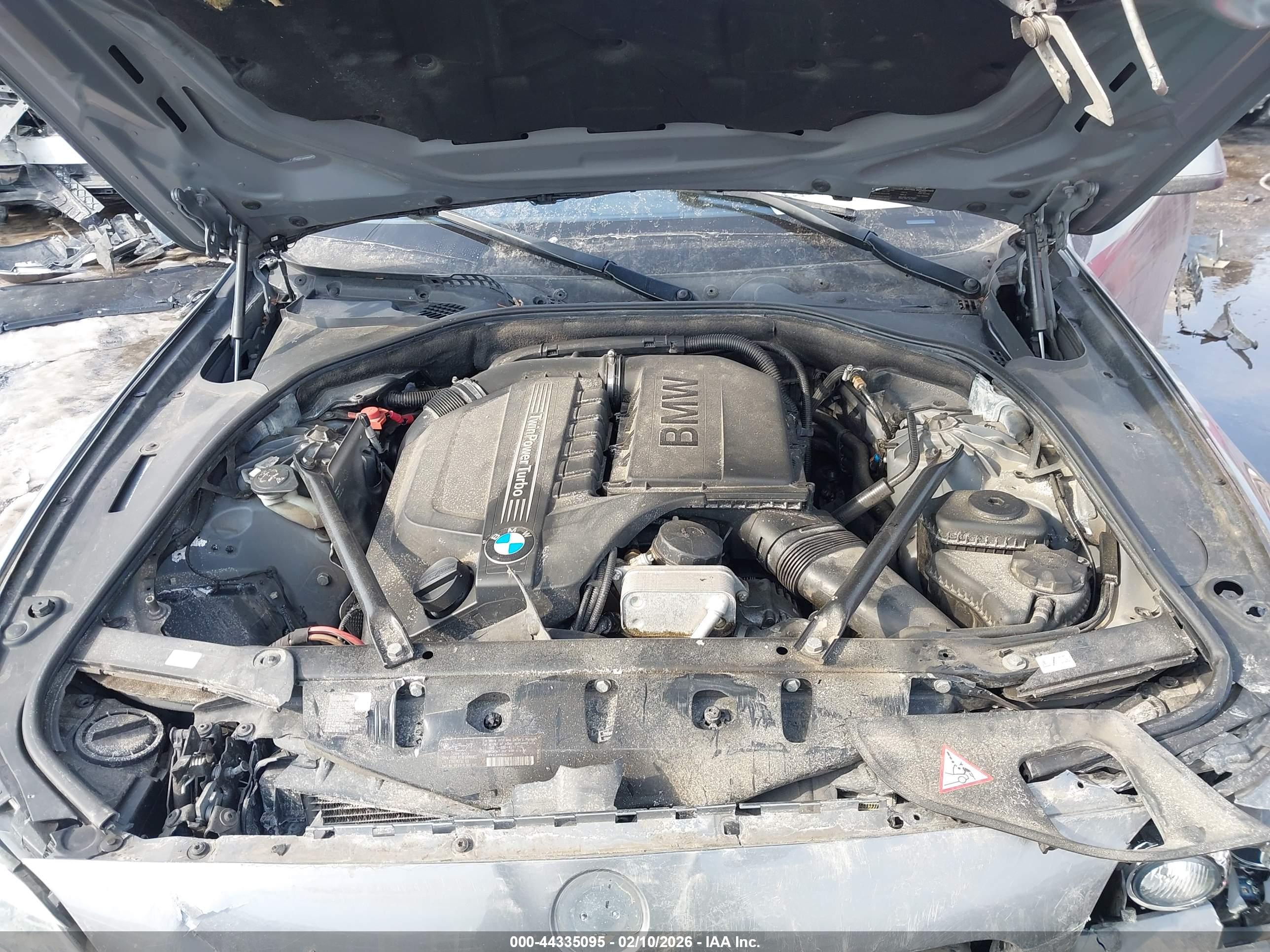 BMW 535I image 10