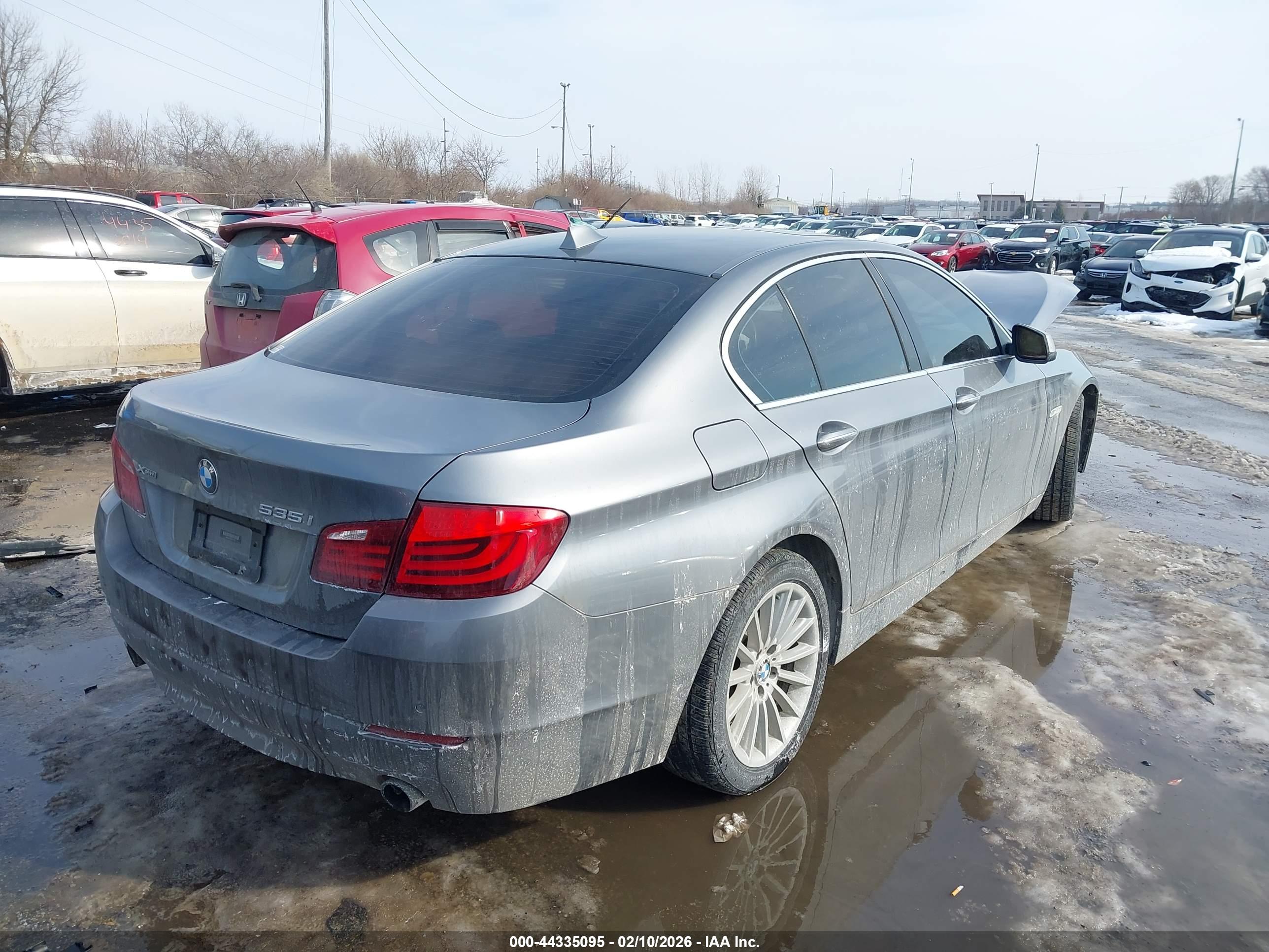 BMW 535I image 4