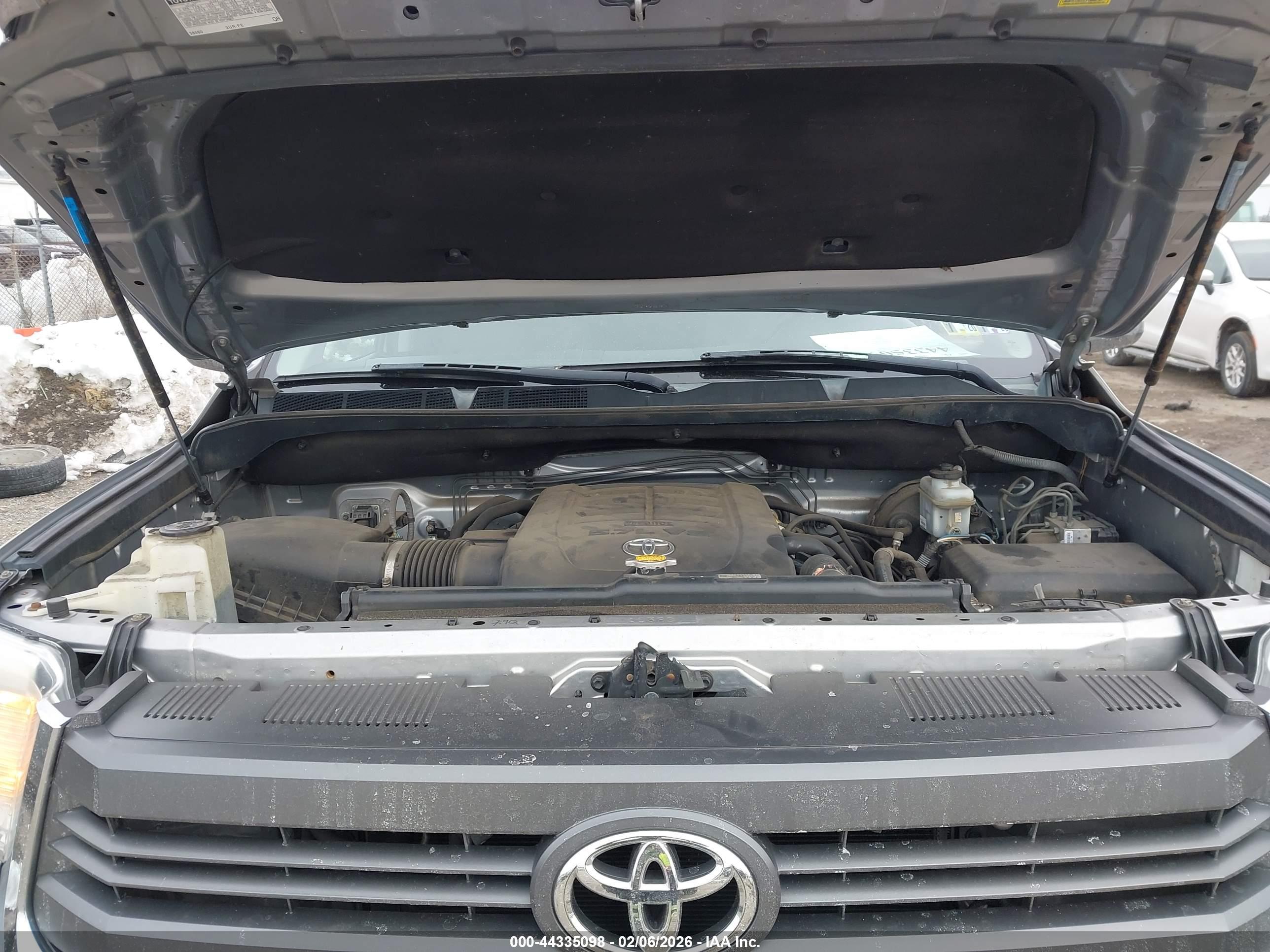 TOYOTA TUNDRA image 10