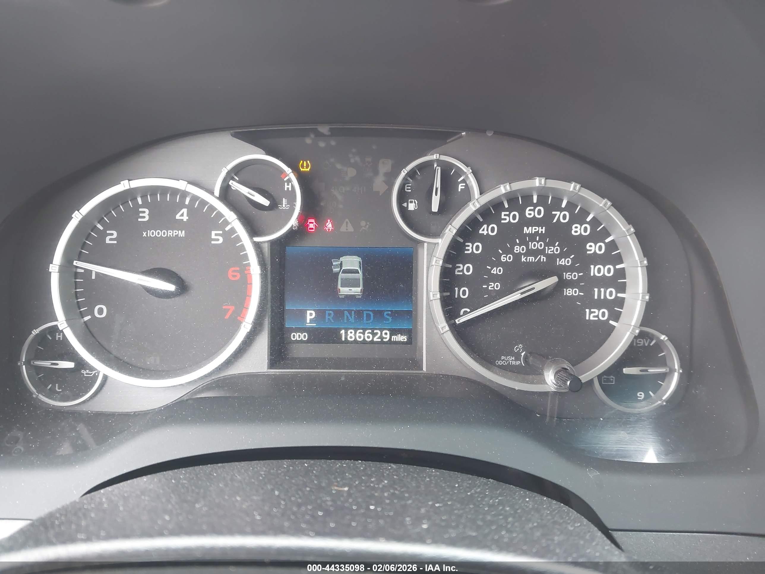 TOYOTA TUNDRA image 7
