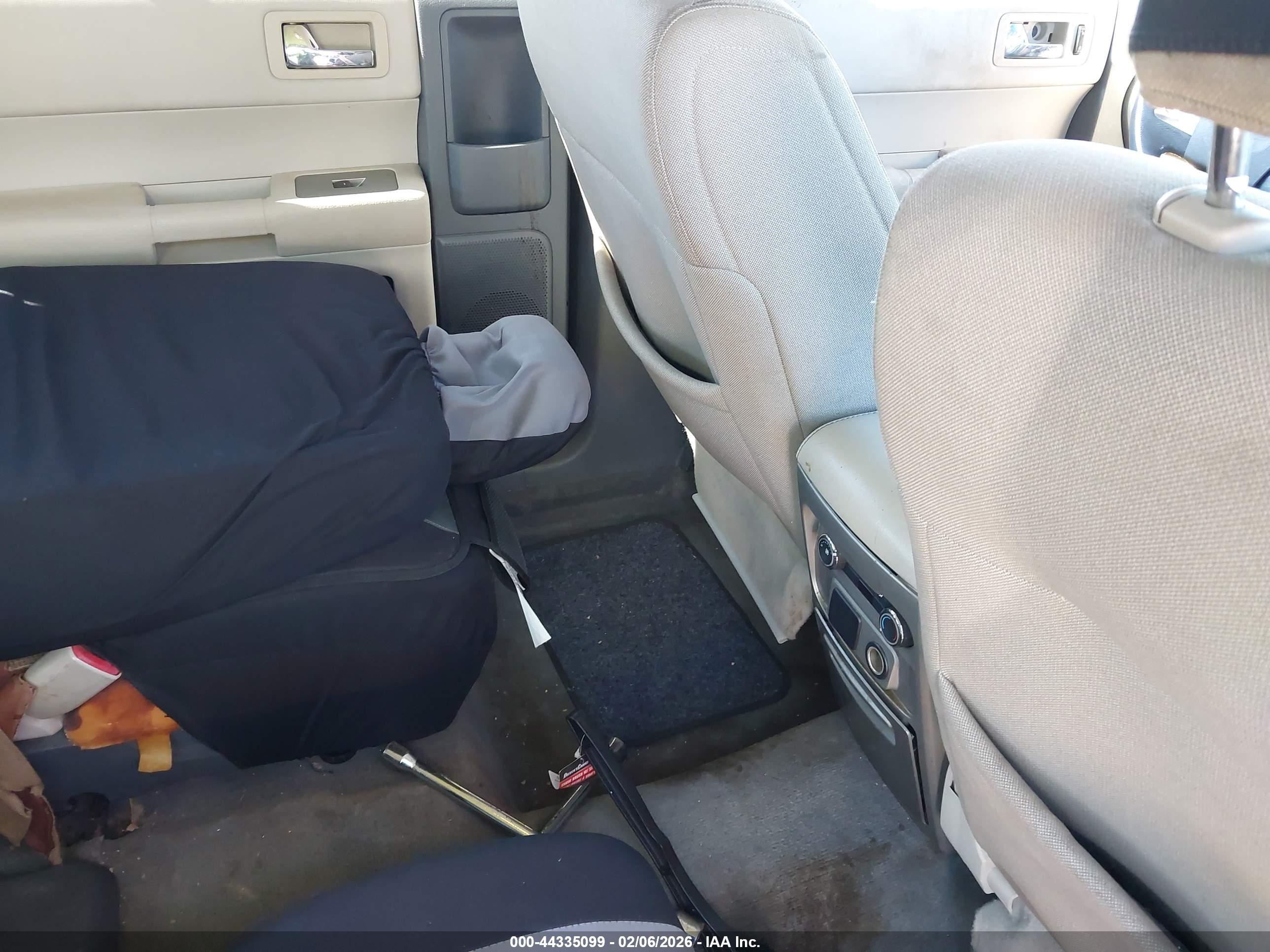 FORD FLEX image 8