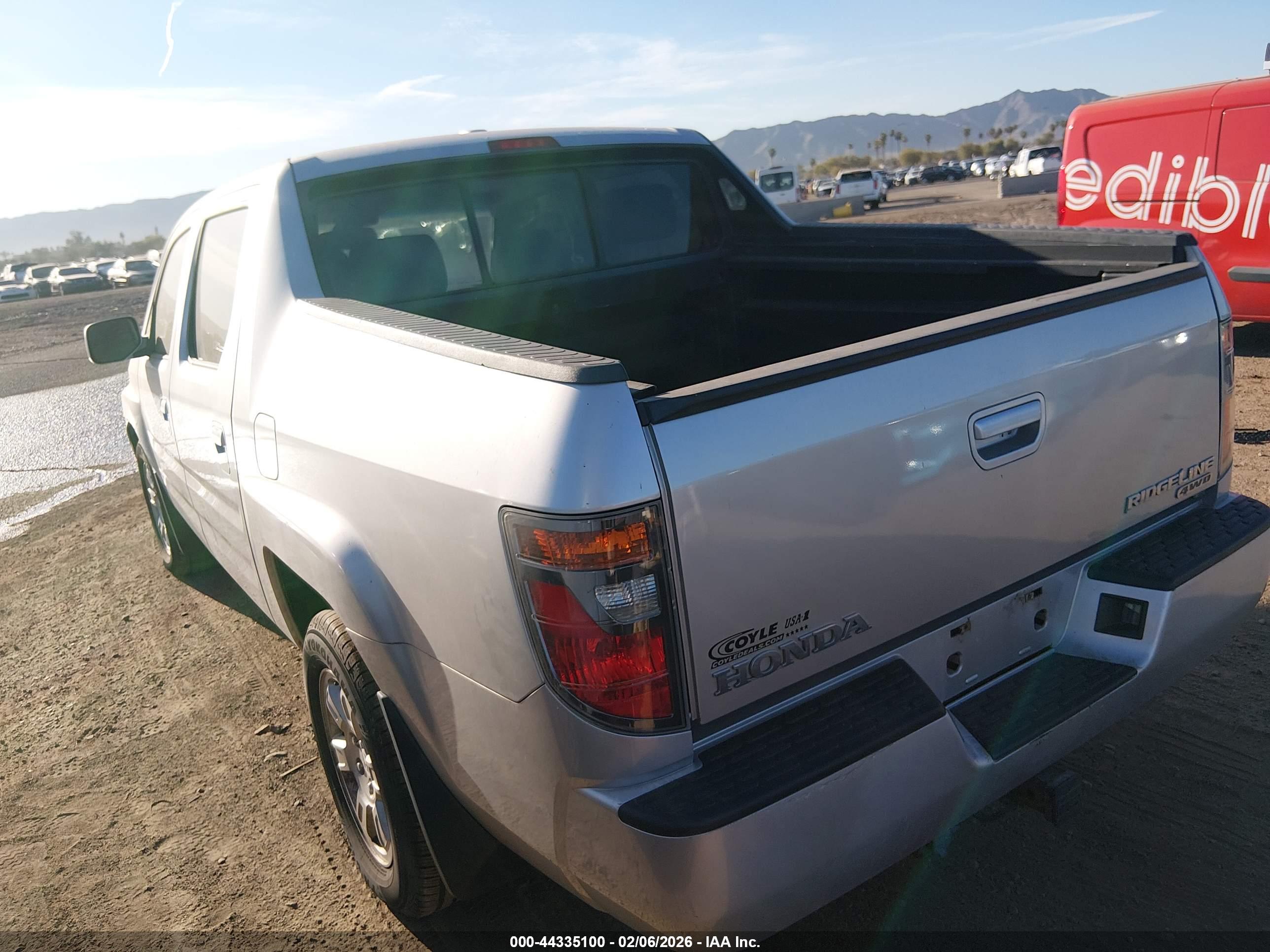 HONDA RIDGELINE image 3