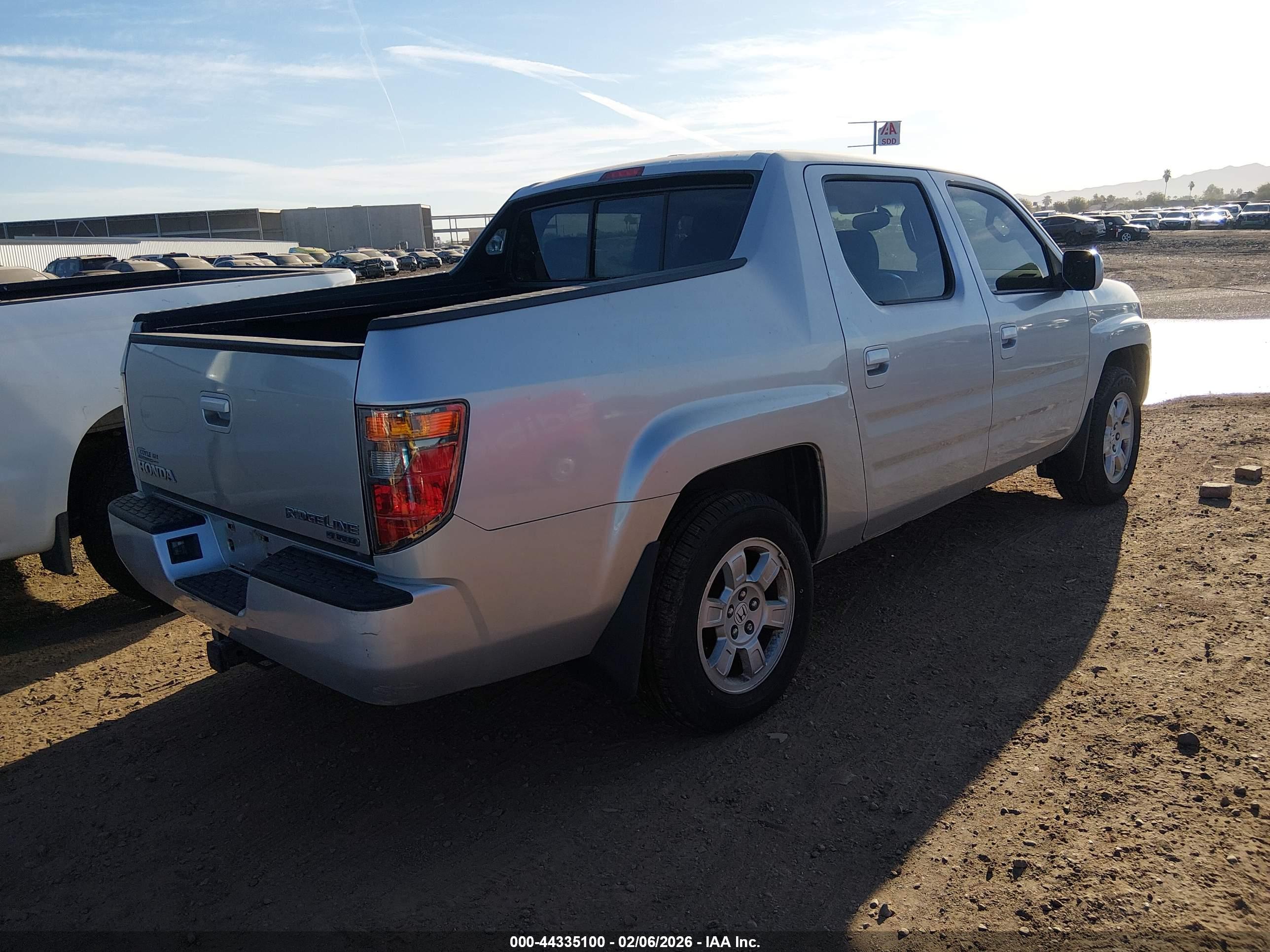 HONDA RIDGELINE image 4
