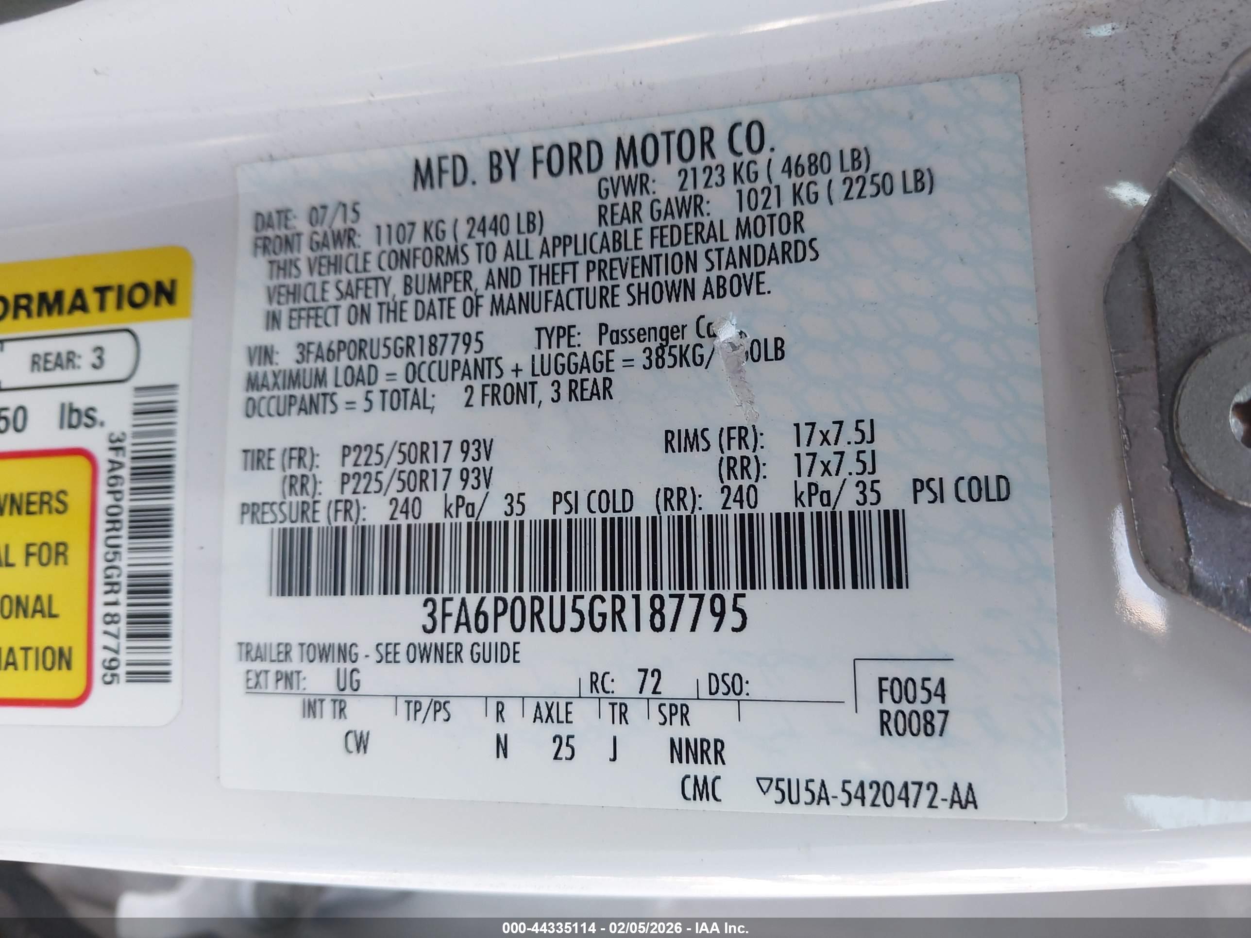 FORD FUSION image 9